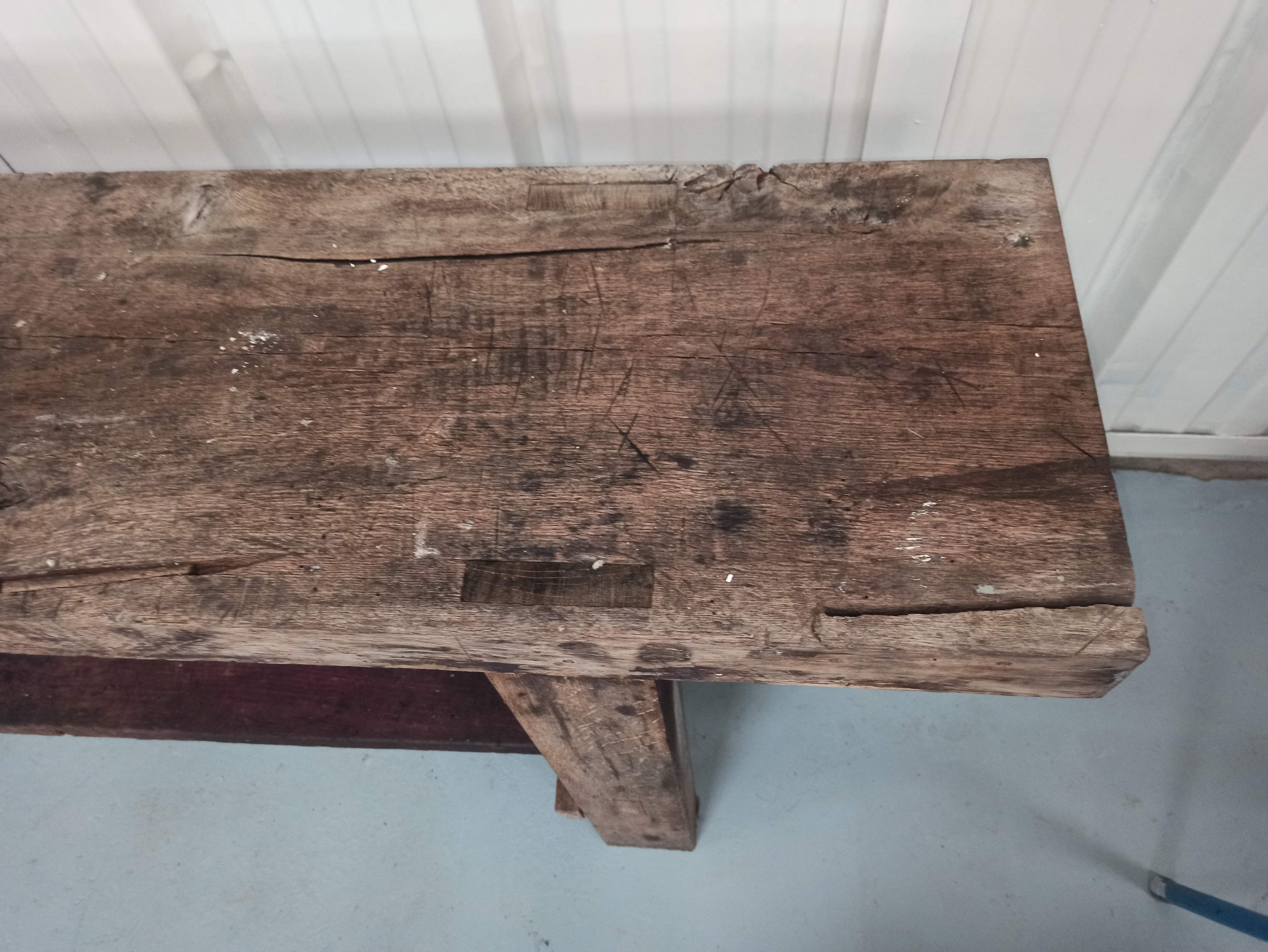 2m40 - Large old wooden workbench - vice - valet