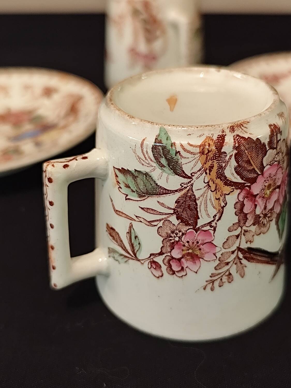 Lunéville: 2 Mésange model cups