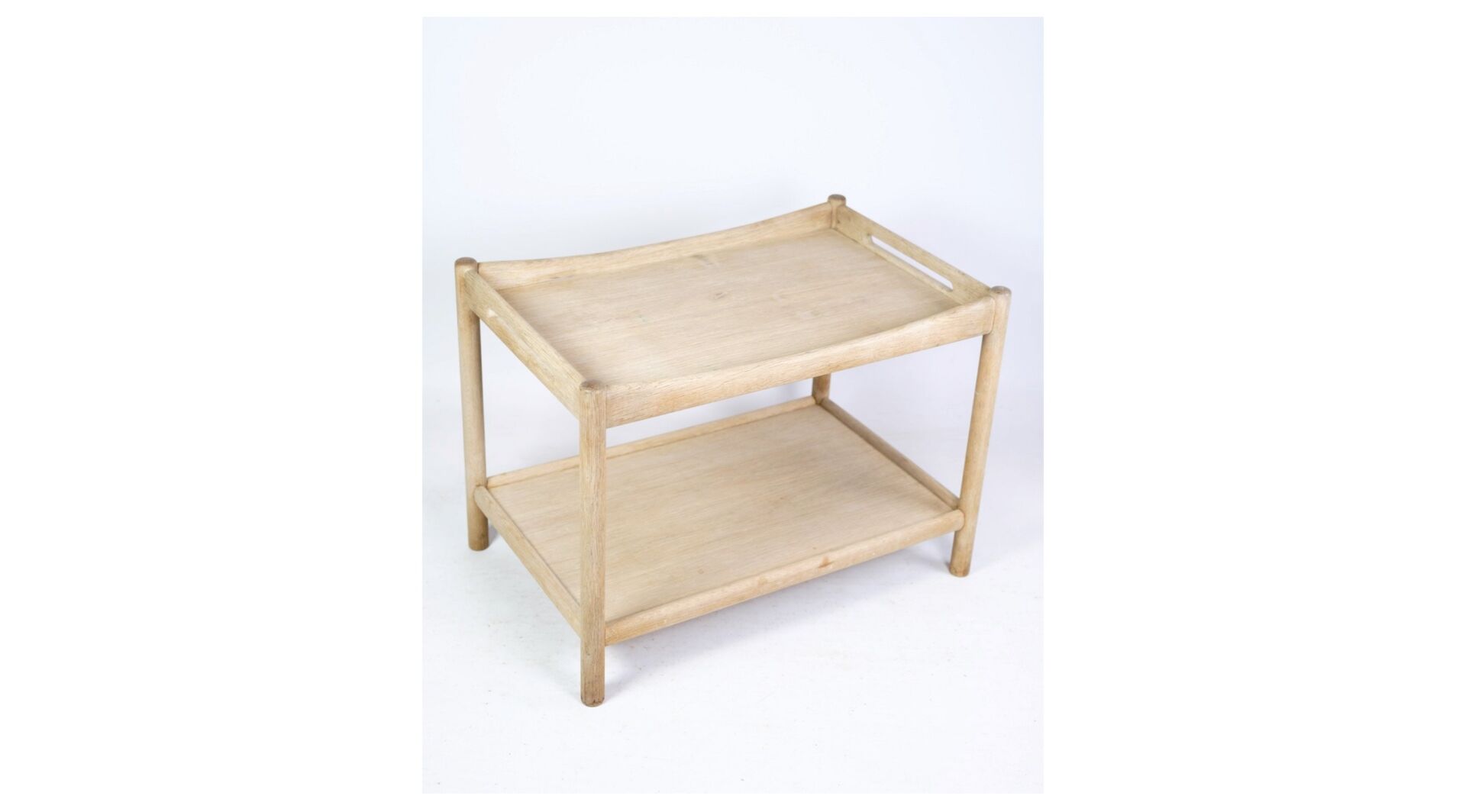 Rolling table in oak designed by Hans J. Wegner