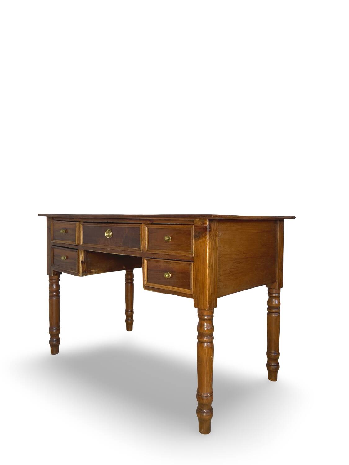 Italian pine wood centre writing desk from the 1960s, a reproduction o