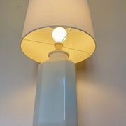 Lampe de table en céramique laquée blanche, Italie 1970s