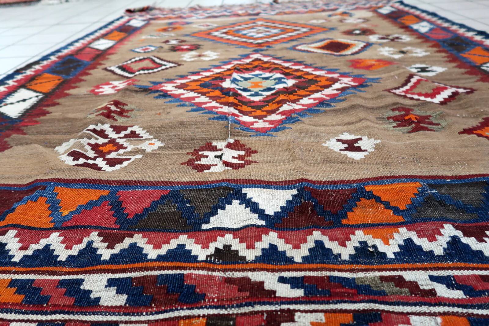 Handmade antique Persian Ardabil kilim rug 137 x 198 cm, 1930s