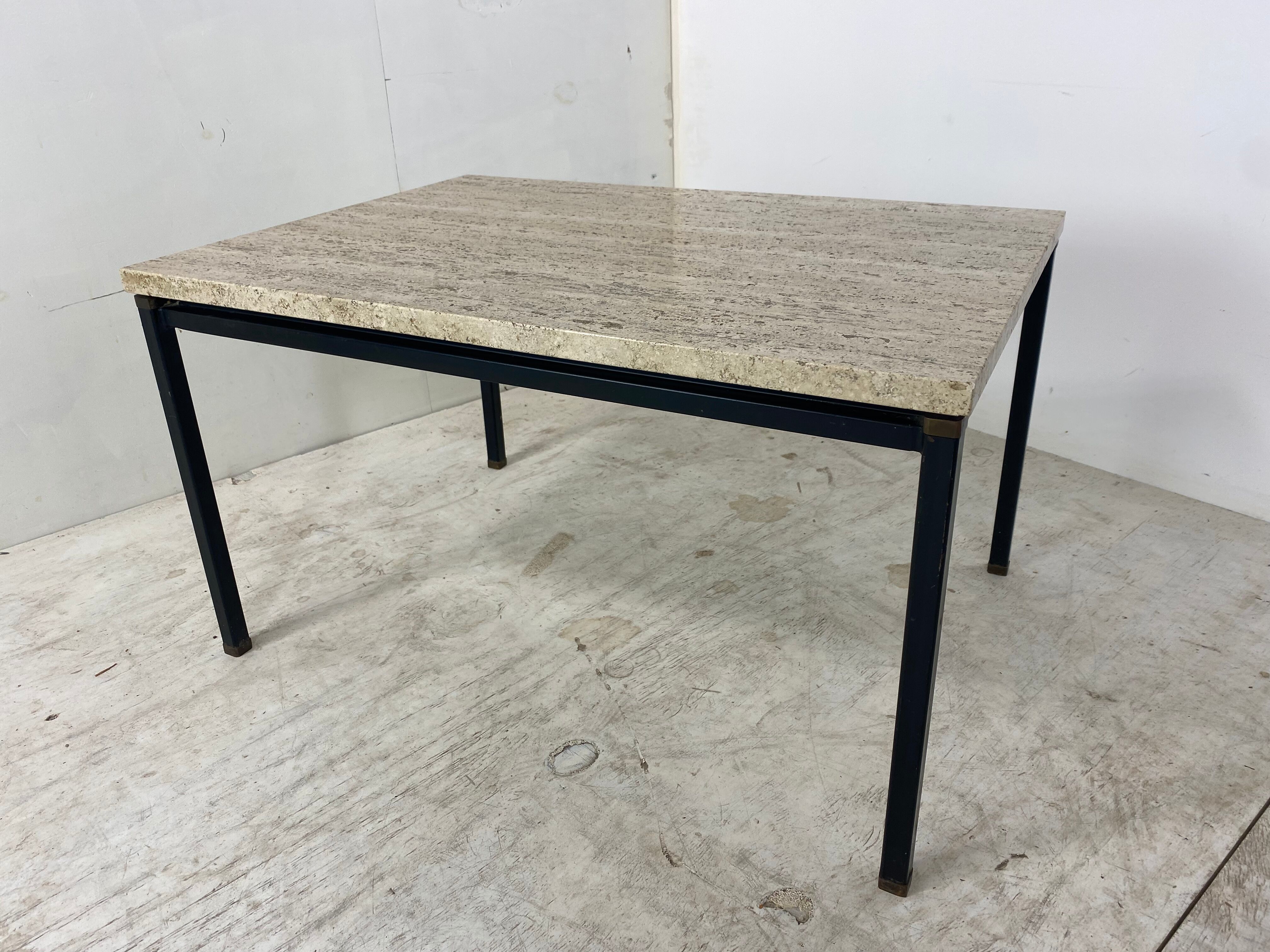 Table italienne en laiton travertin et acier ou table basse, années 1960