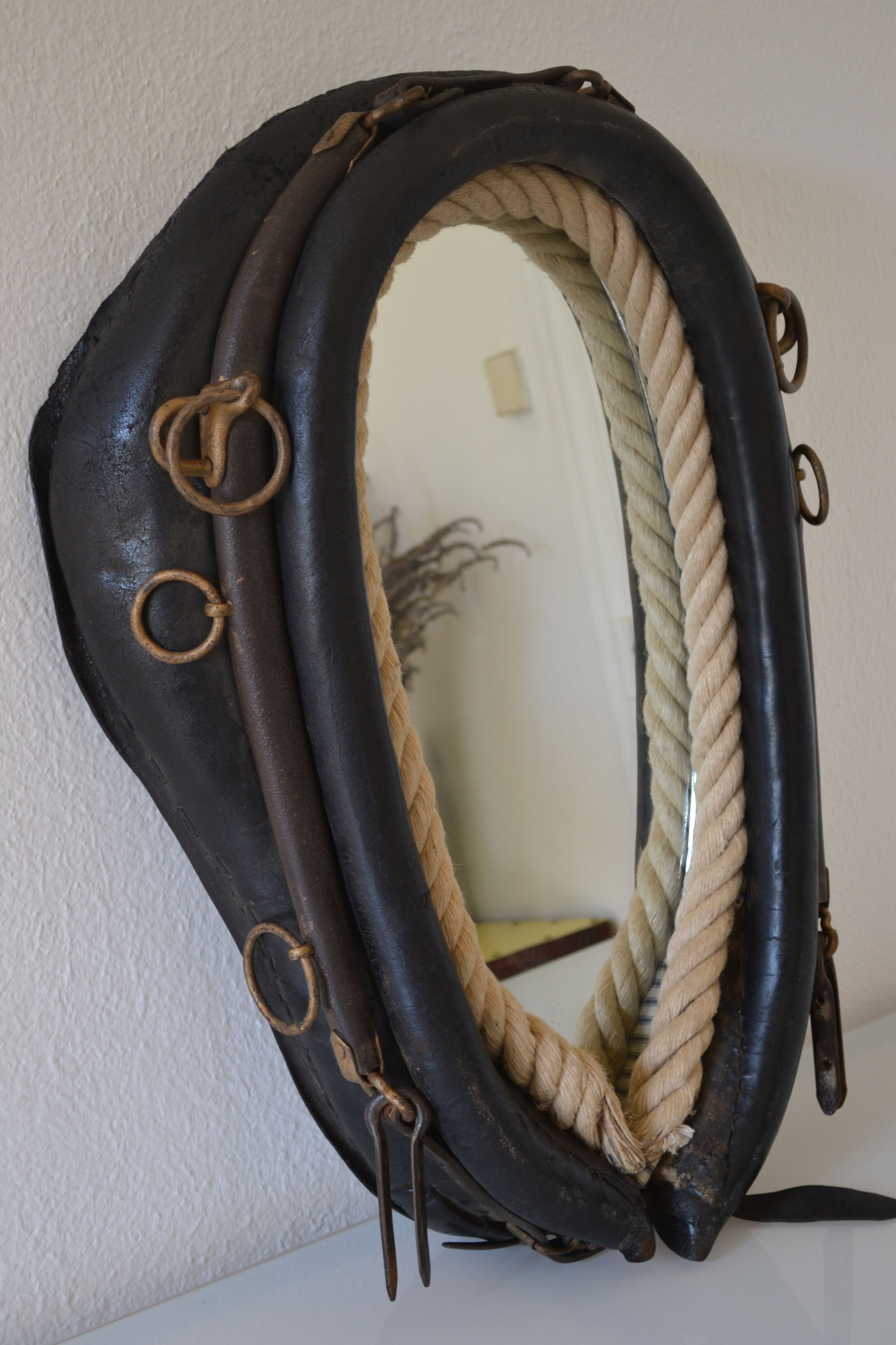 Brutalist mirror horse collar