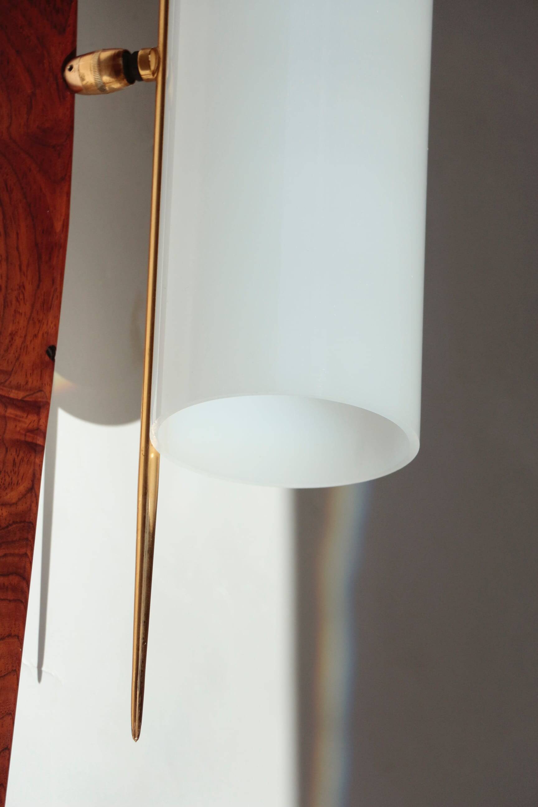 Modernist adjustable wall lights in teak and brass – 1950