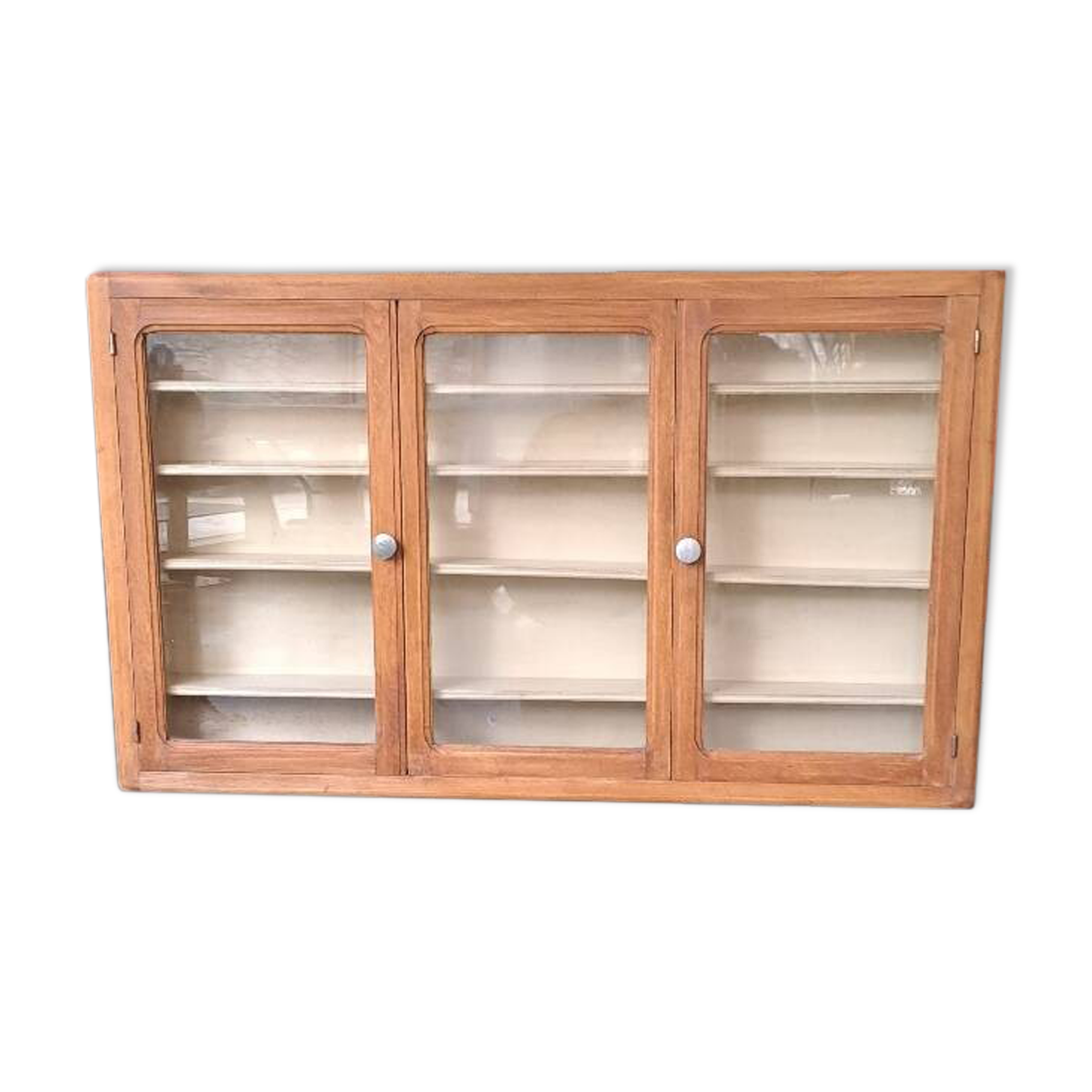 Wall display cabinet shelf