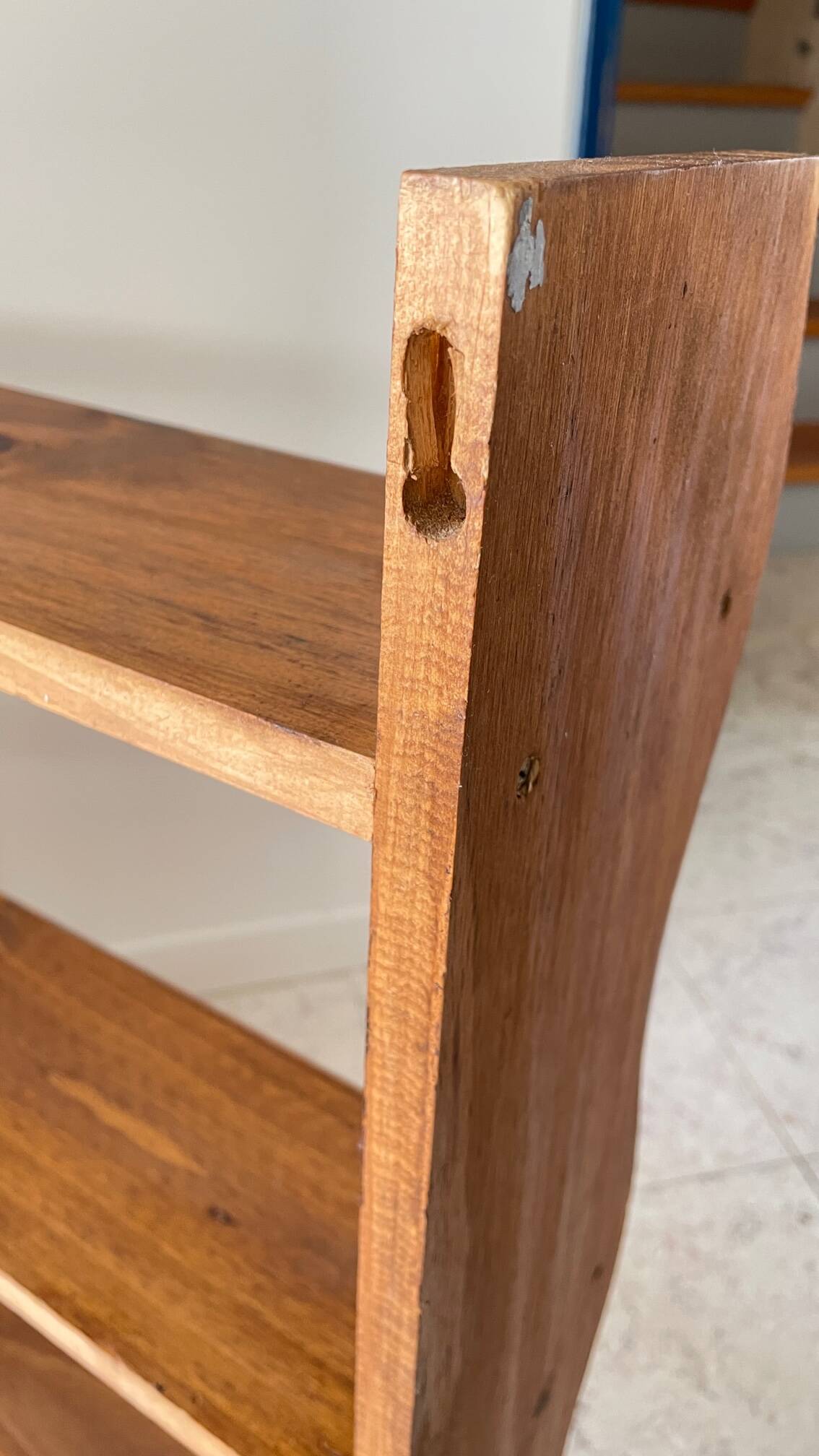 Shelf to stand or hang with 3 vintage wood trays