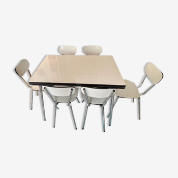 Table formica et ses 6 chaises