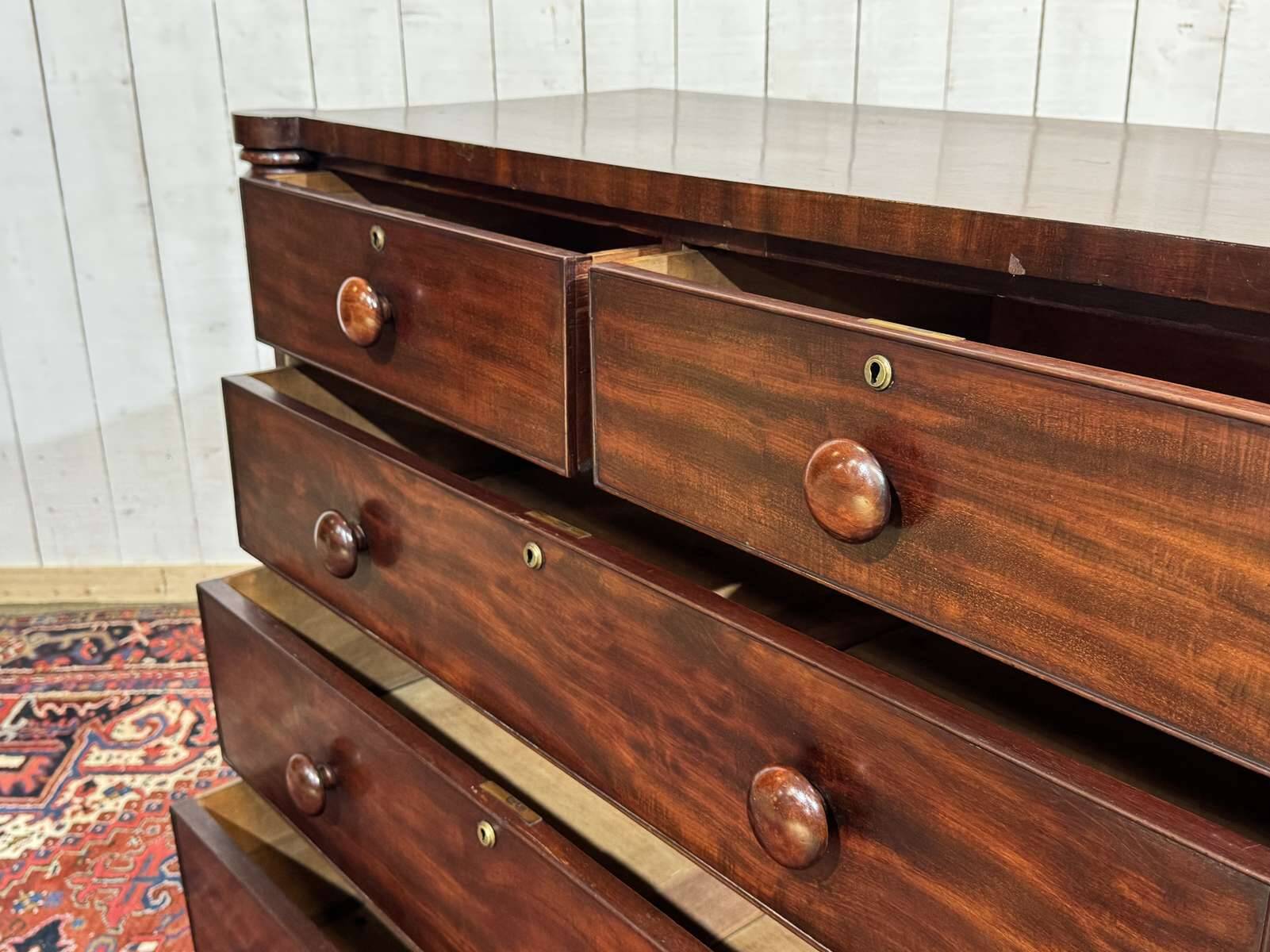 Commode Victorienne 19ème en acajou