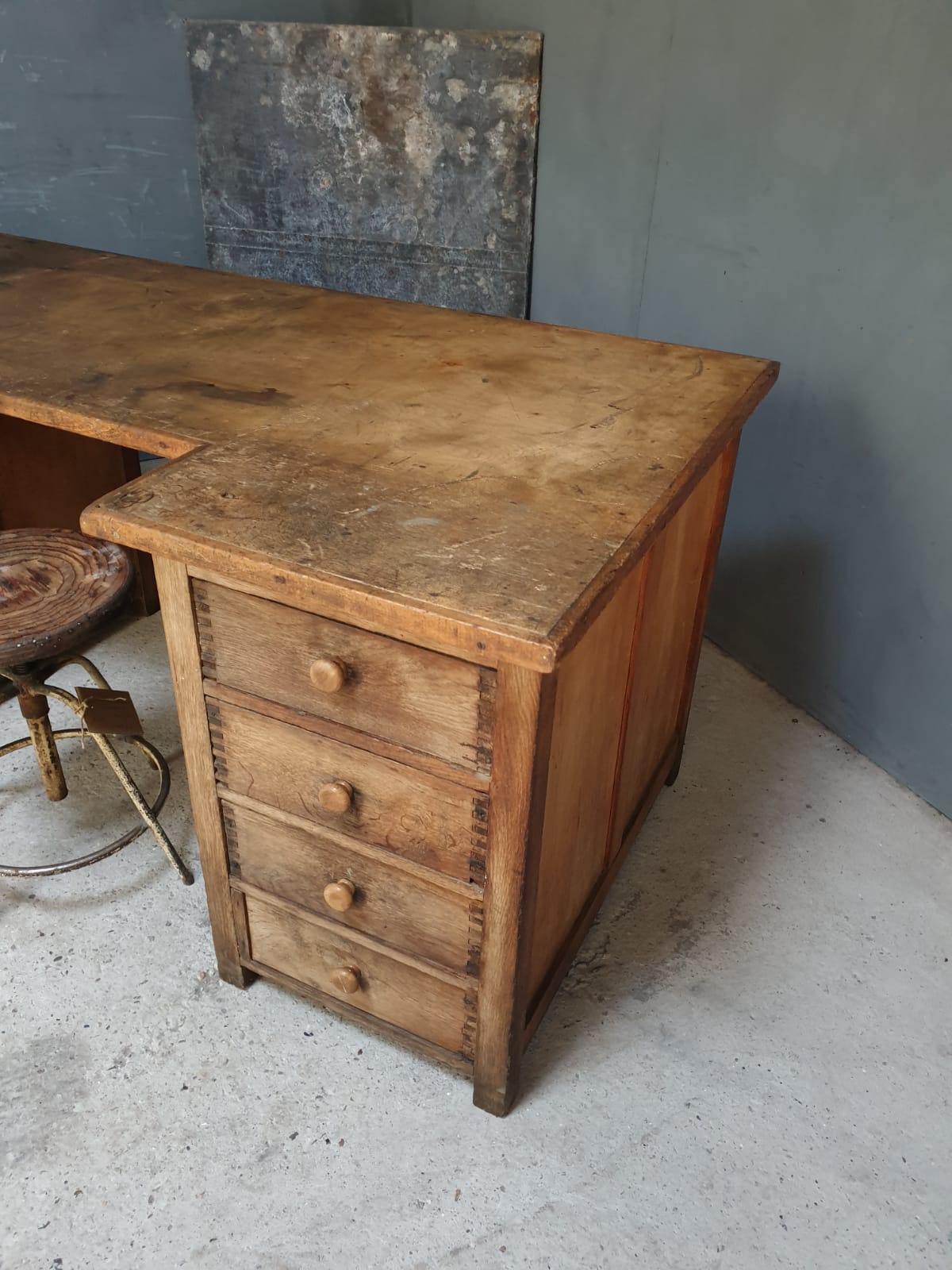 Bureau en chêne années 1940