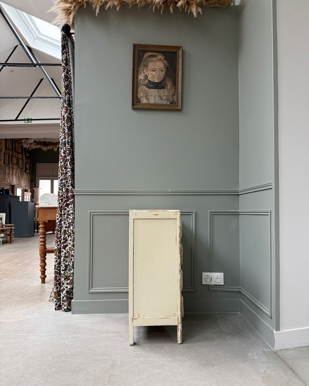 Vintage chest of drawers with a butter yellow patina (renovated)