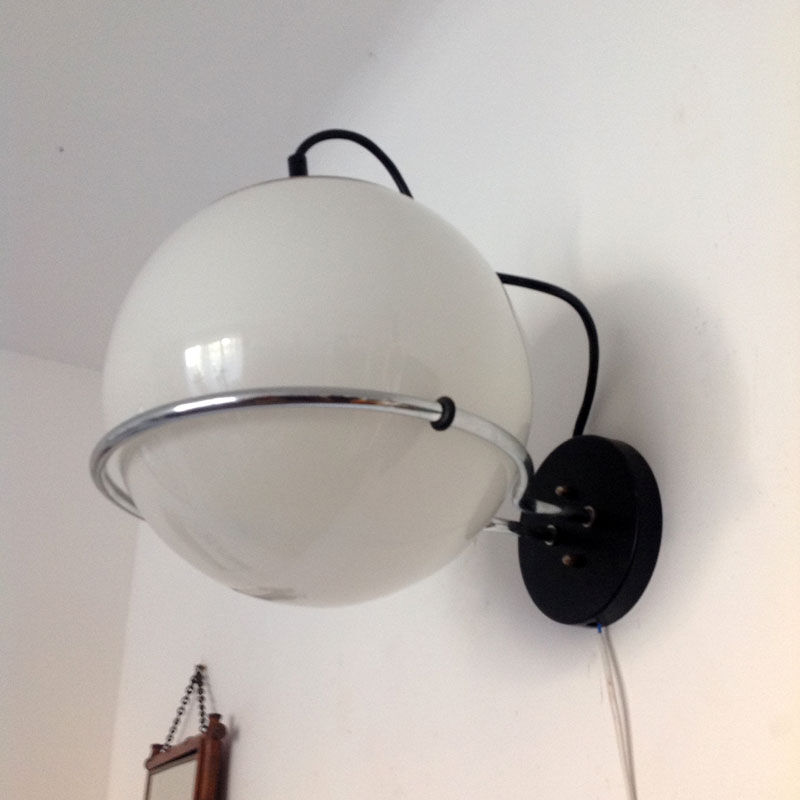 Wall lamp Raak opaline and chrome
