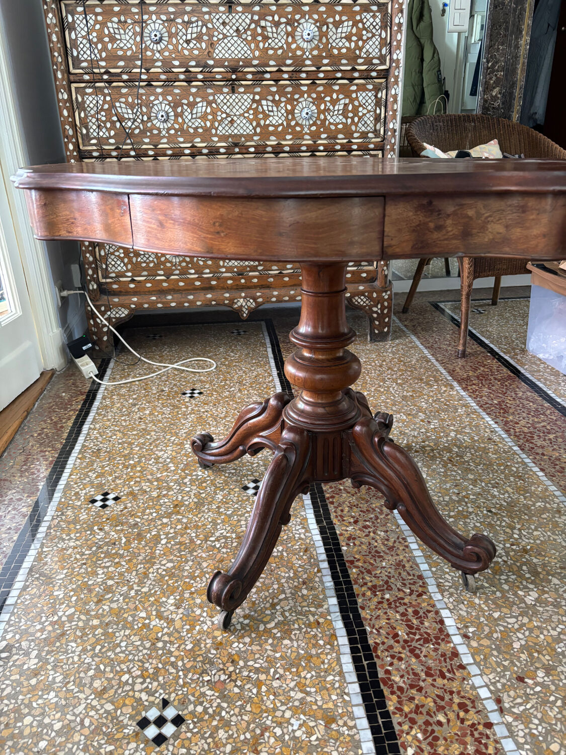 Violin Table