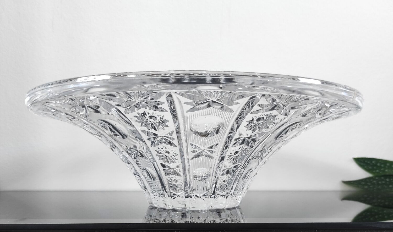 Large cut crystal bowl (Italy - Vintage)
