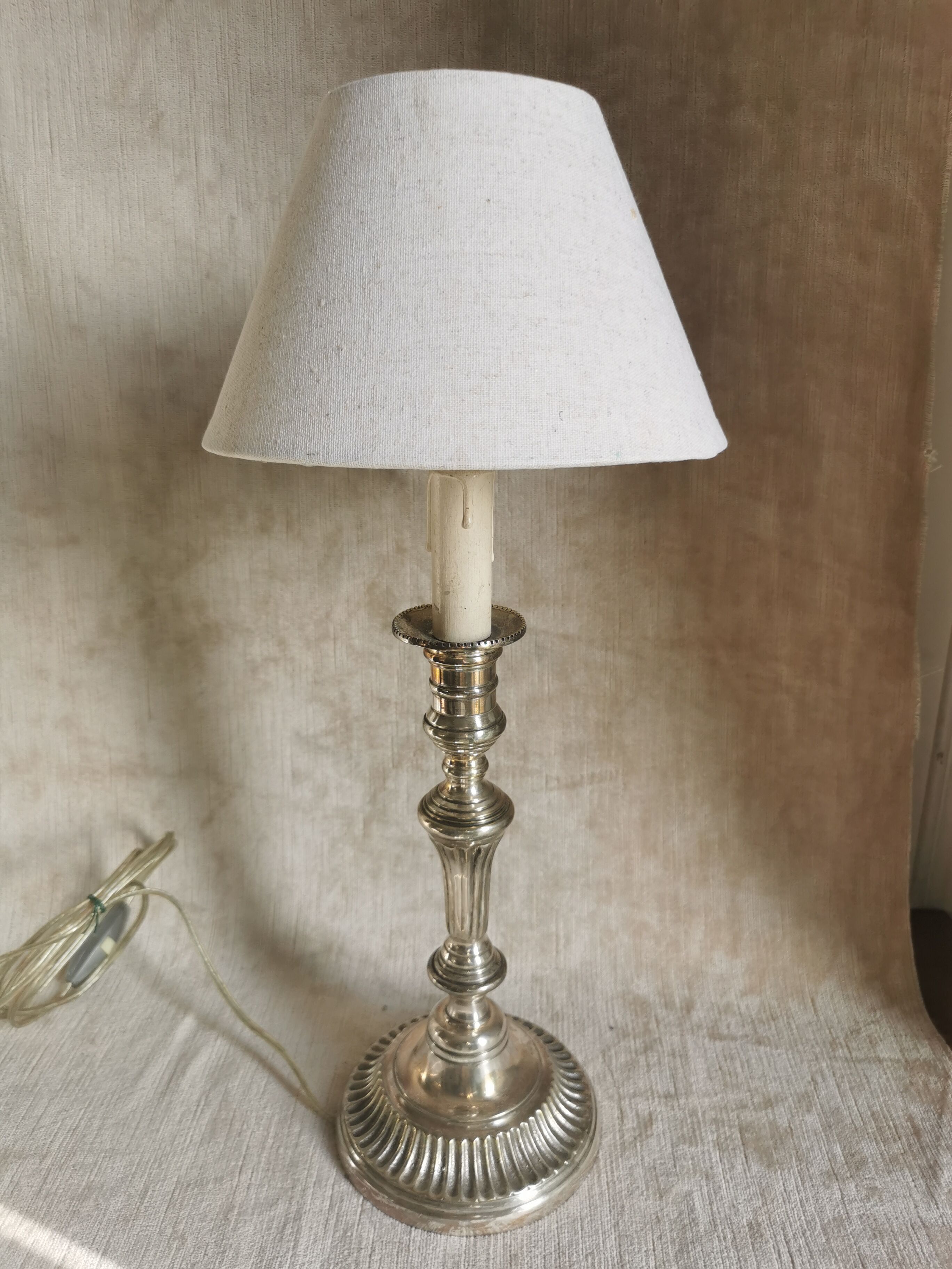 Candle holder in silver bronze, Louis XVI style, mounted in lamp