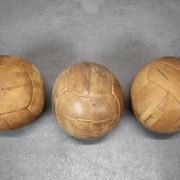 Ballon médicinal vintage en cuir marron, Tchécoslovaquie années 1930