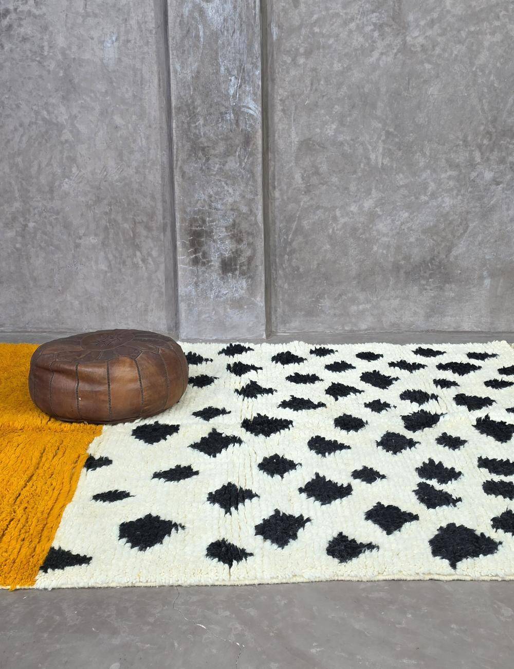 Modern Berber Rug - 247 x 193 cm