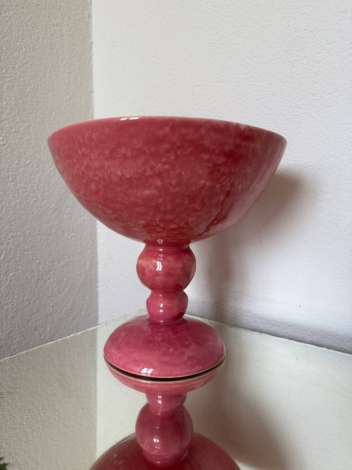 Grande coupe sur pied faïence Digoin rose