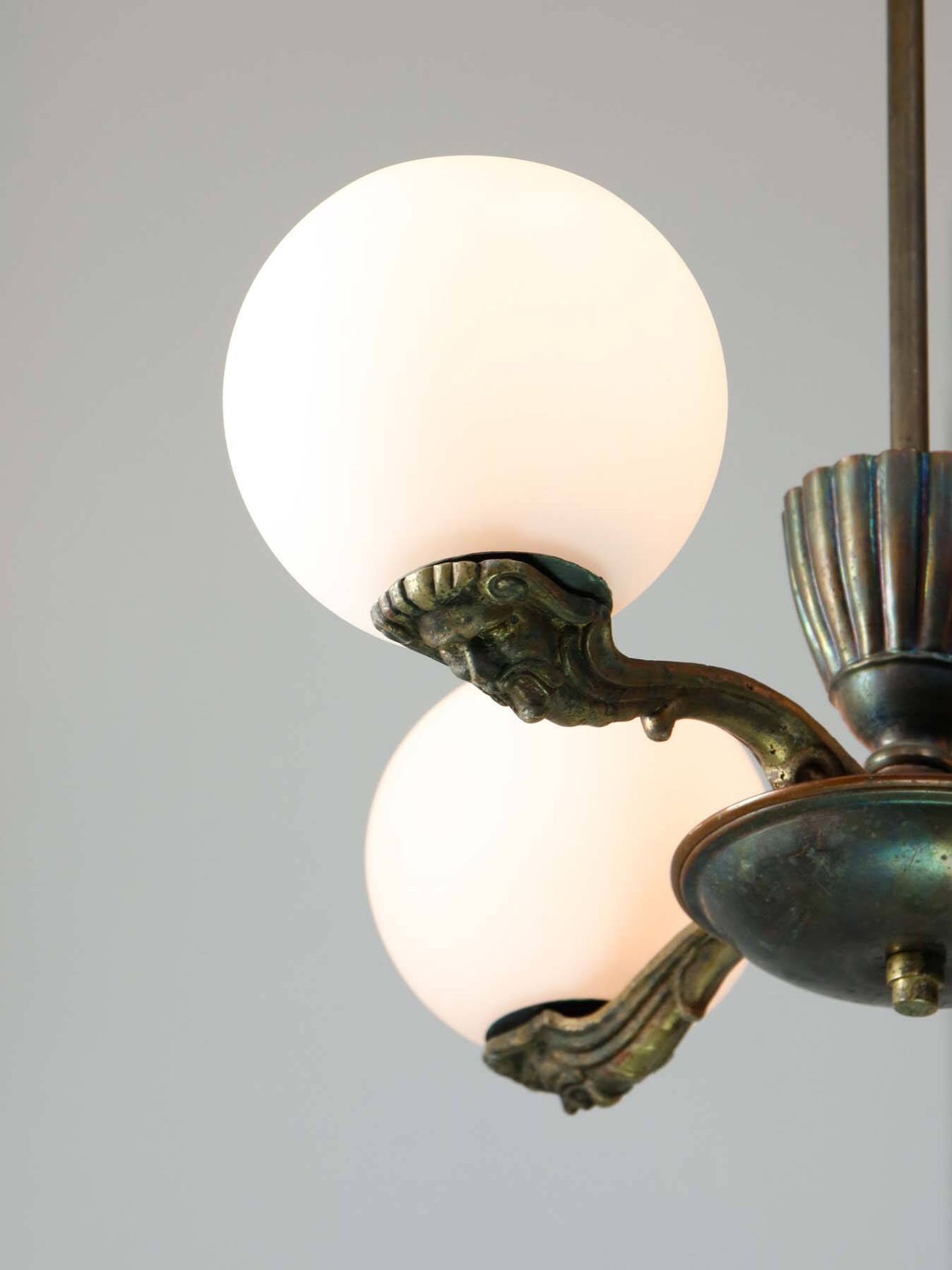 Chandelier figural en laiton Art Déco français, 1930