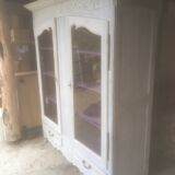 Lorraine wardrobe