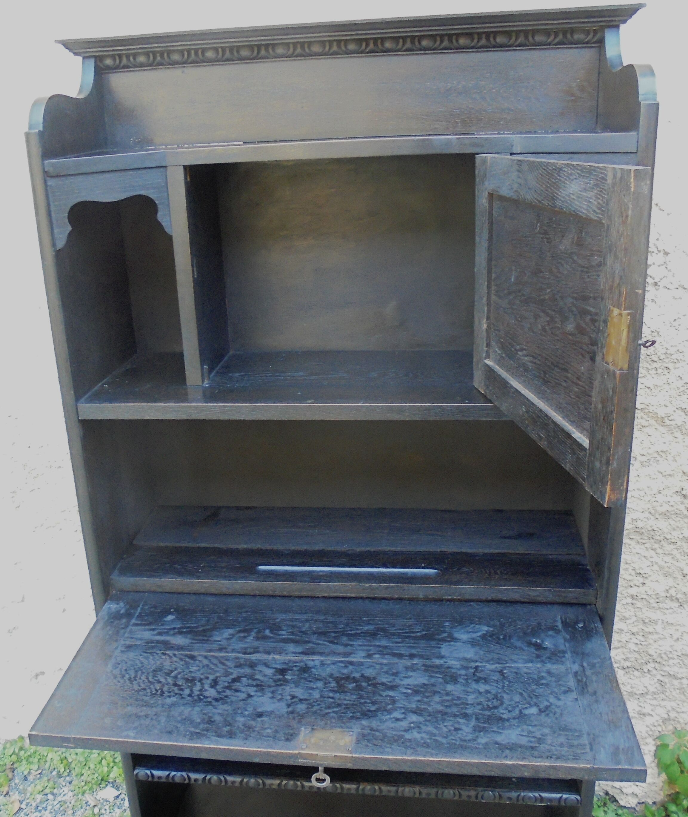 English Secretary cabinet