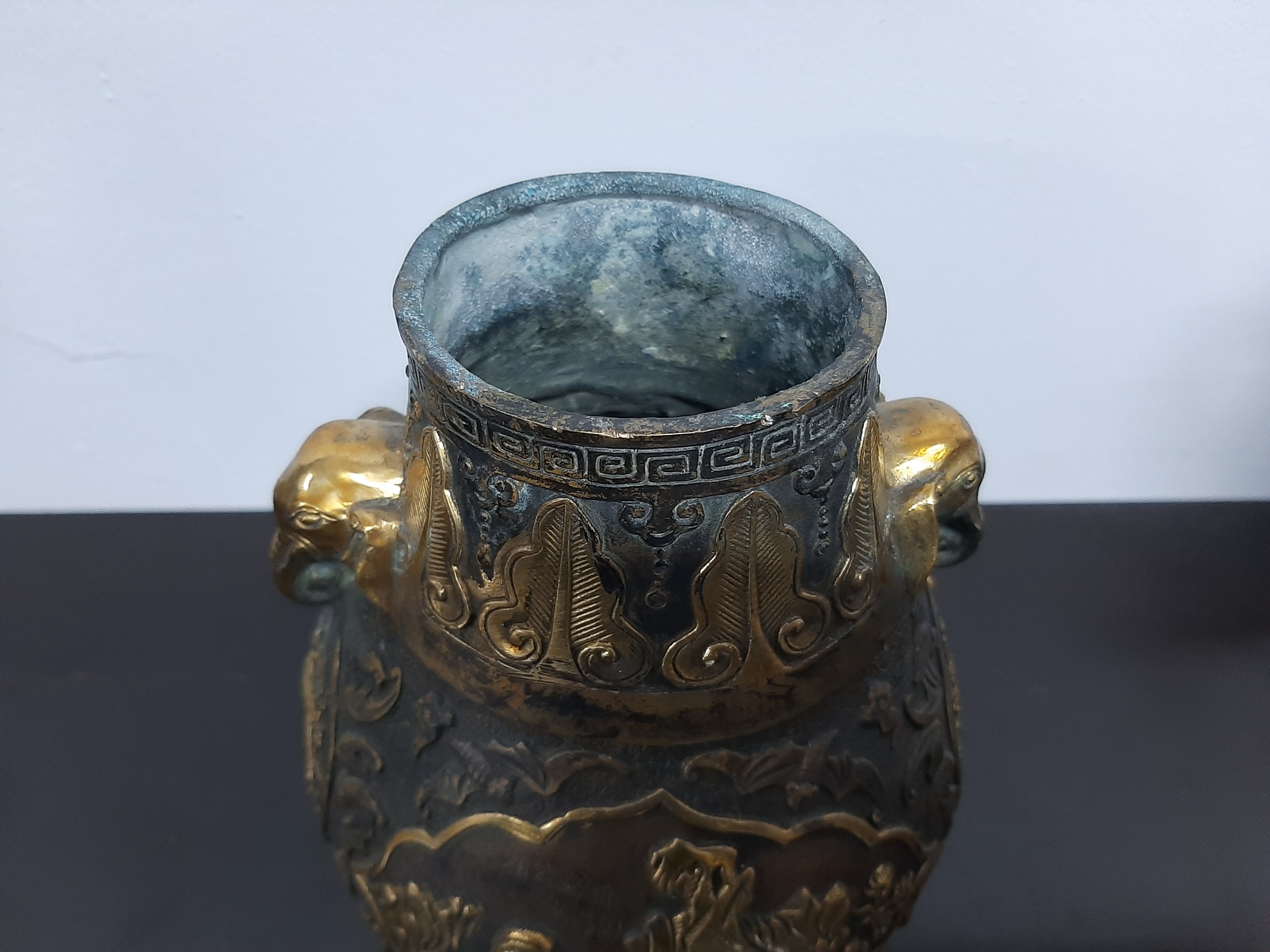 Chinese archaistic bronze vase, 19th century