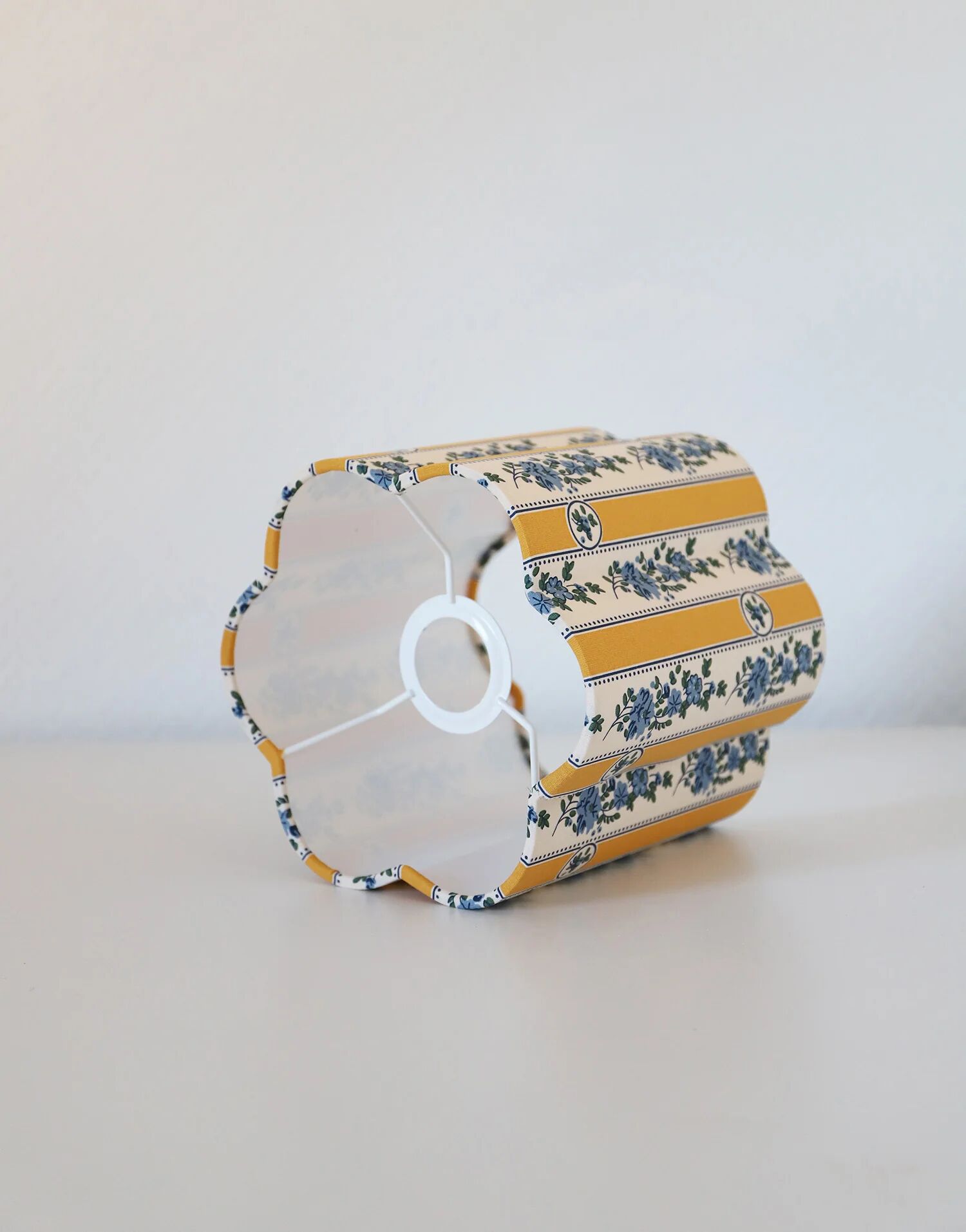 Abat-jour forme fleur Flora "sobremonte jaune"