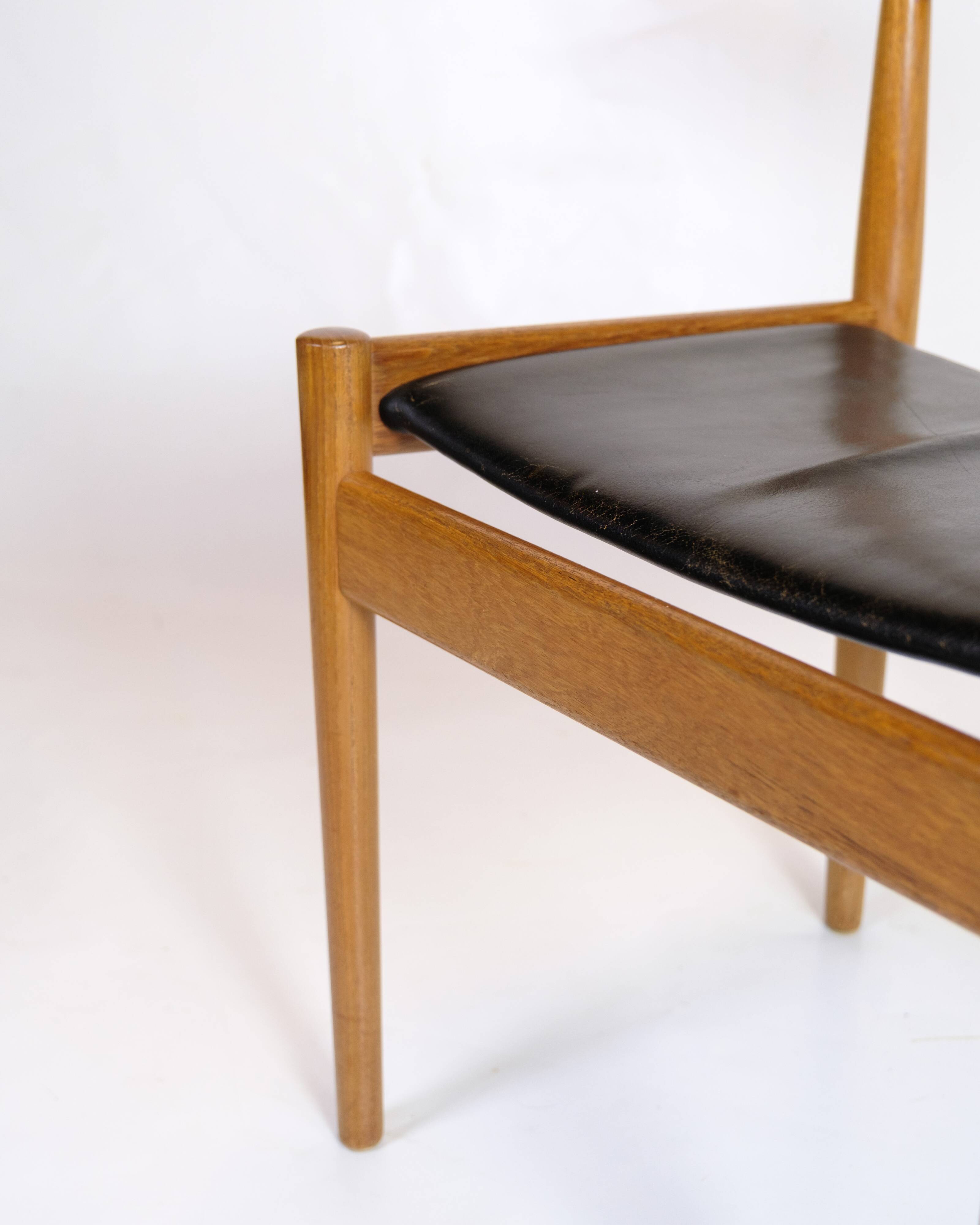Lot de 6 chaises de salle à manger - Modèle PJ 3-2 - Teck et cuir noir - Grete Jalk - P. Jeppesen - Années 1960