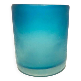 Pot en verre bleu