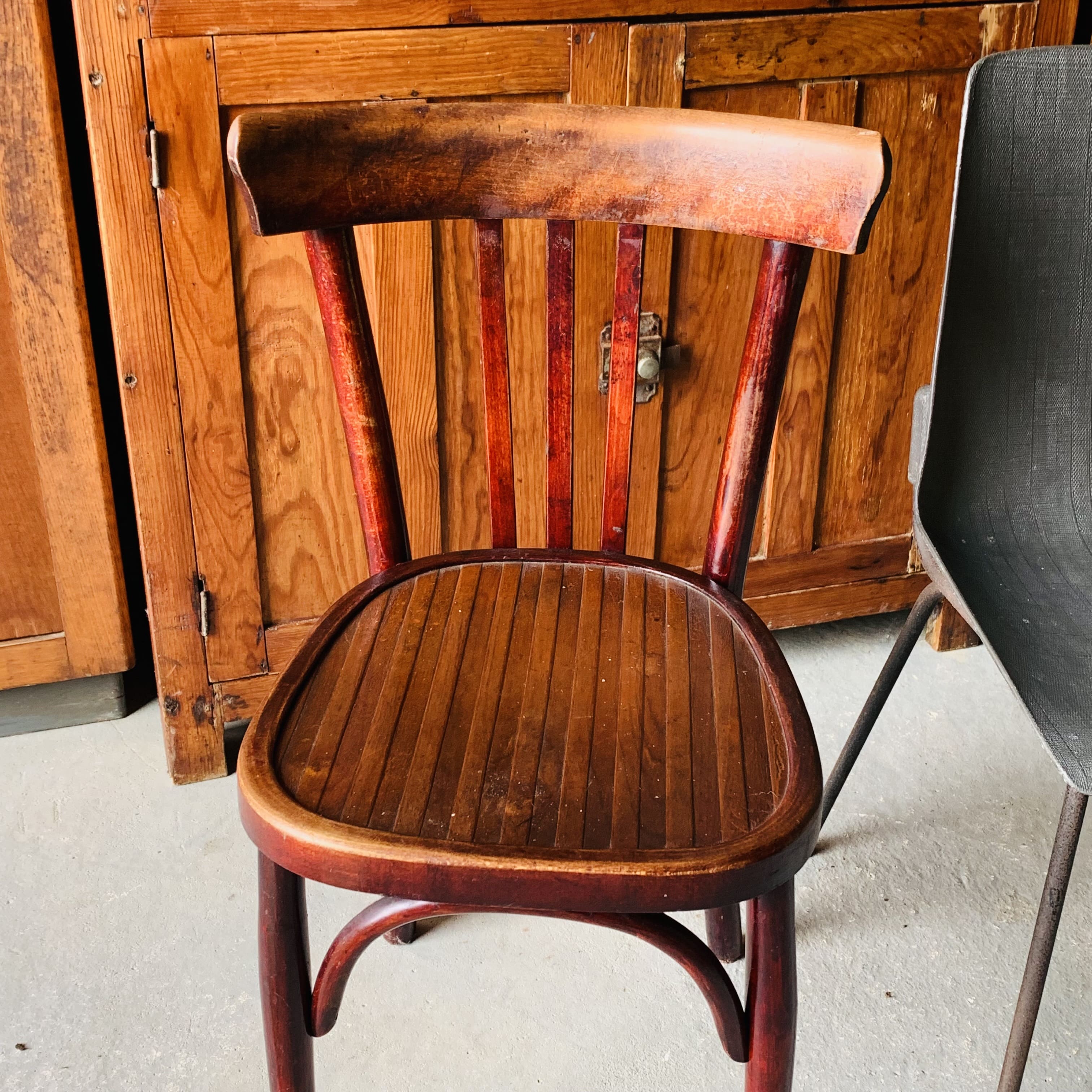 4 chaises dépareillées