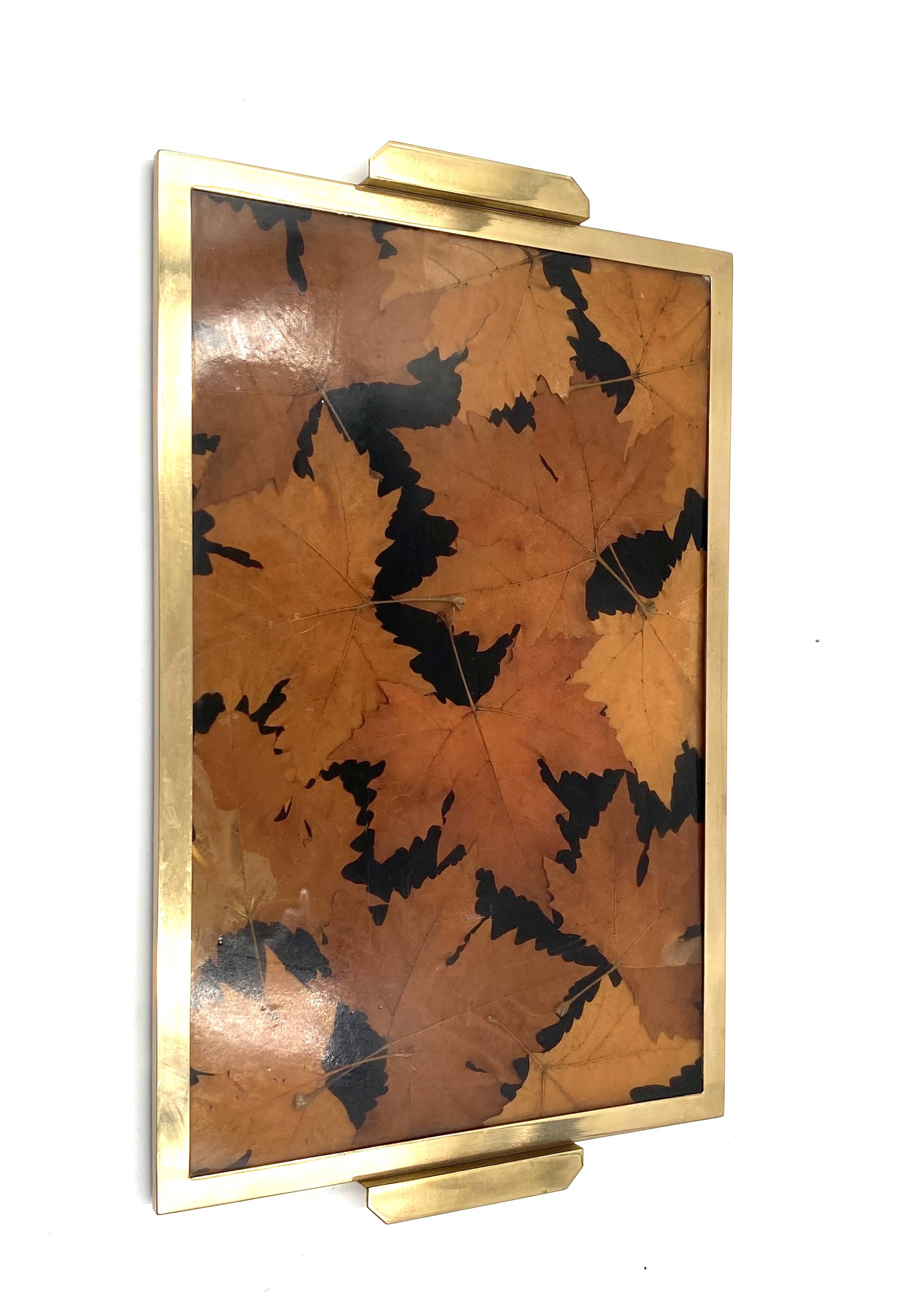 Hollywood regency brass and leaves resin tray, Montagnani Firenze Italy 1970s
