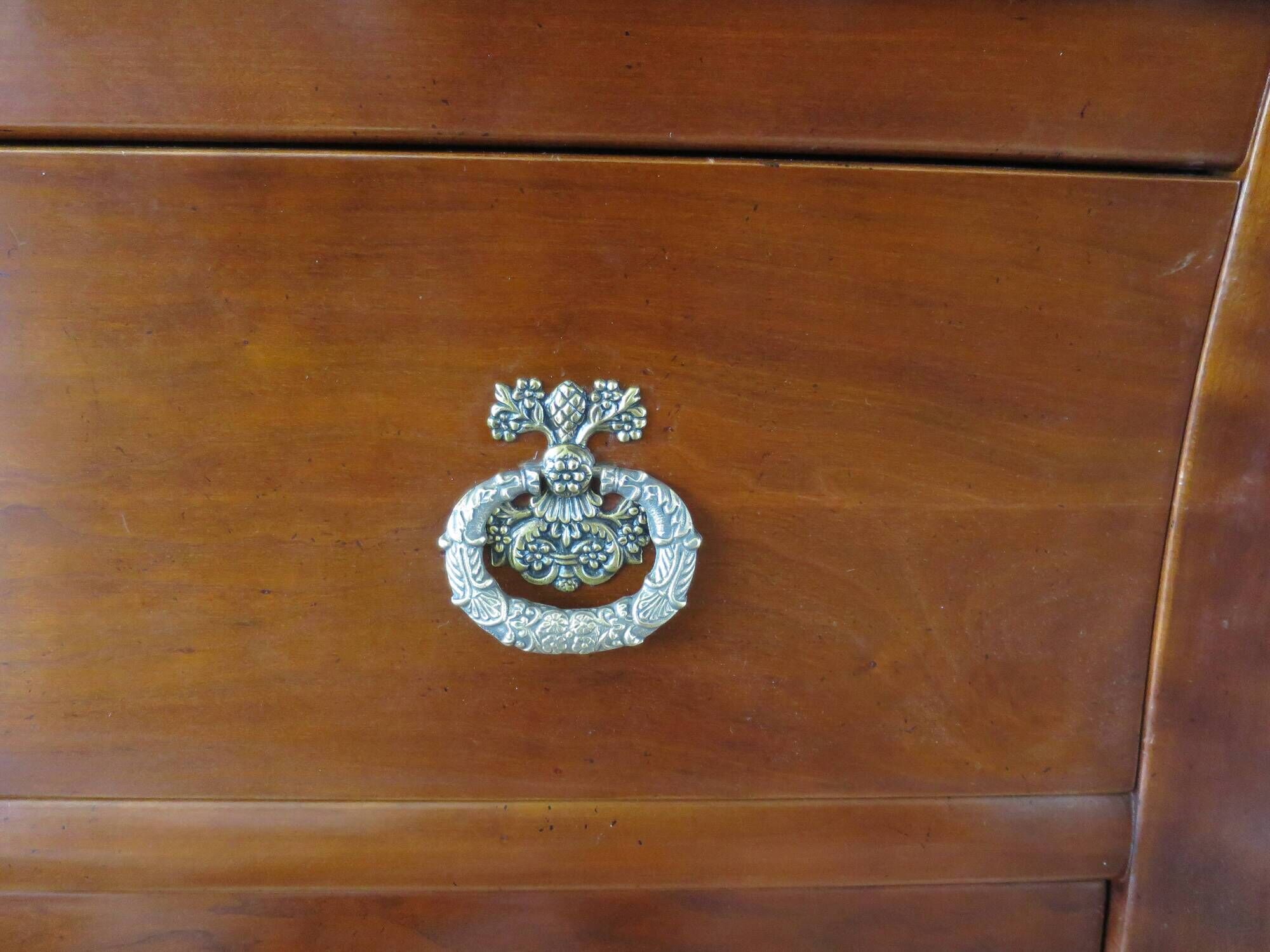 Rare - Pretty English chest of drawers - 3 drawers - solid wood "tomb" chest of drawers - Sourisseau cabinetmaker
