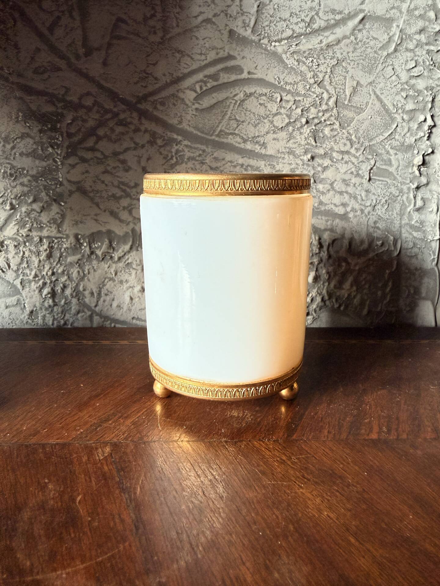 Rare vase/pot in white opaline and brass.
