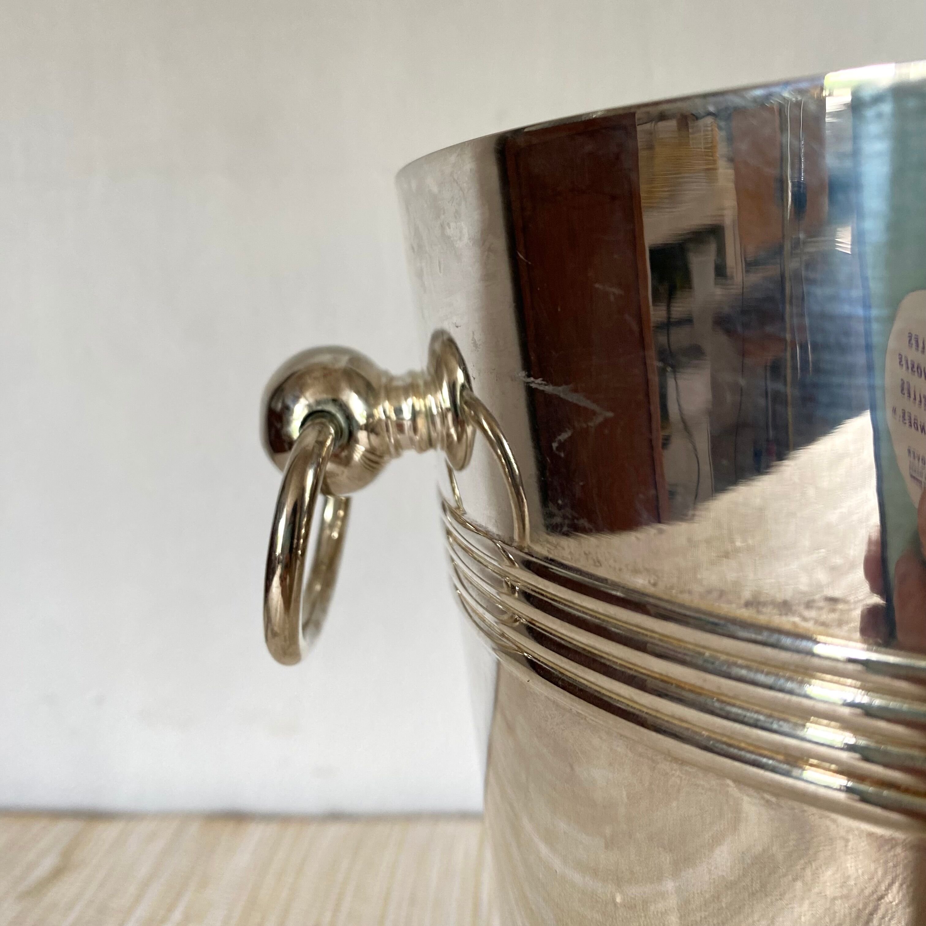 Champagne bucket in silver metal