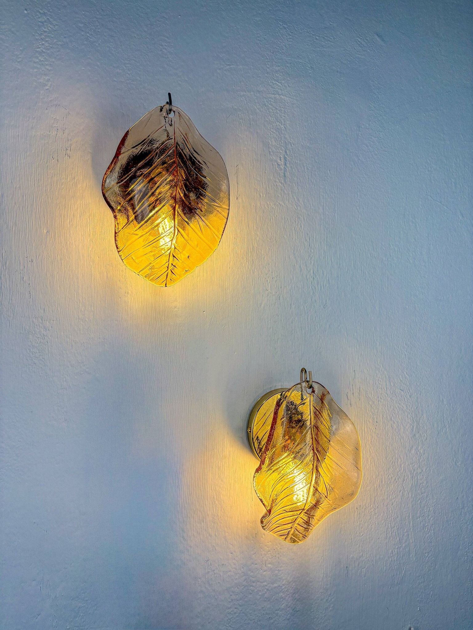 Pair of "Leaf" Murano pink glass wall sconces, Italy, 1970s