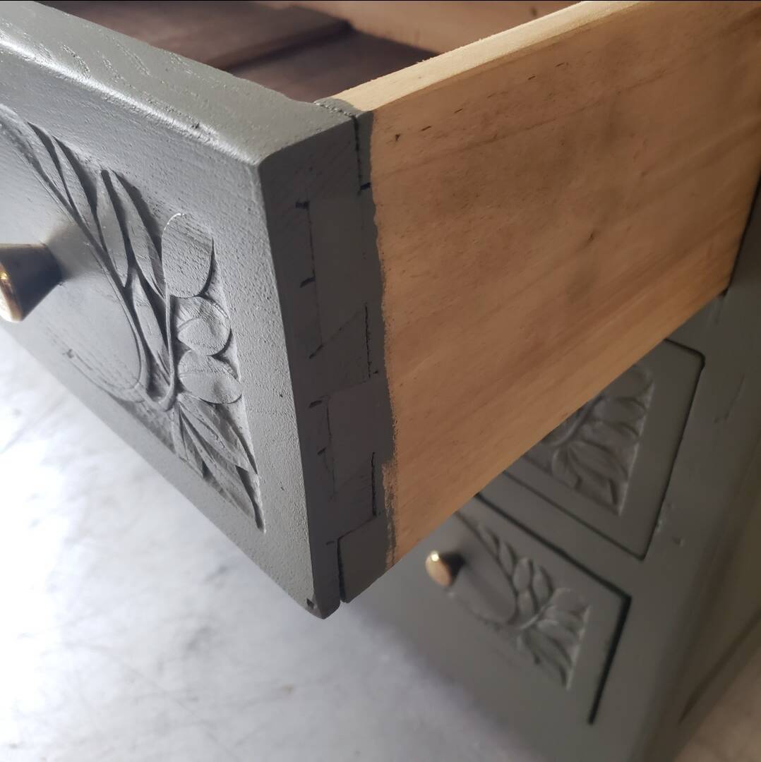 Large solid oak chest of drawers