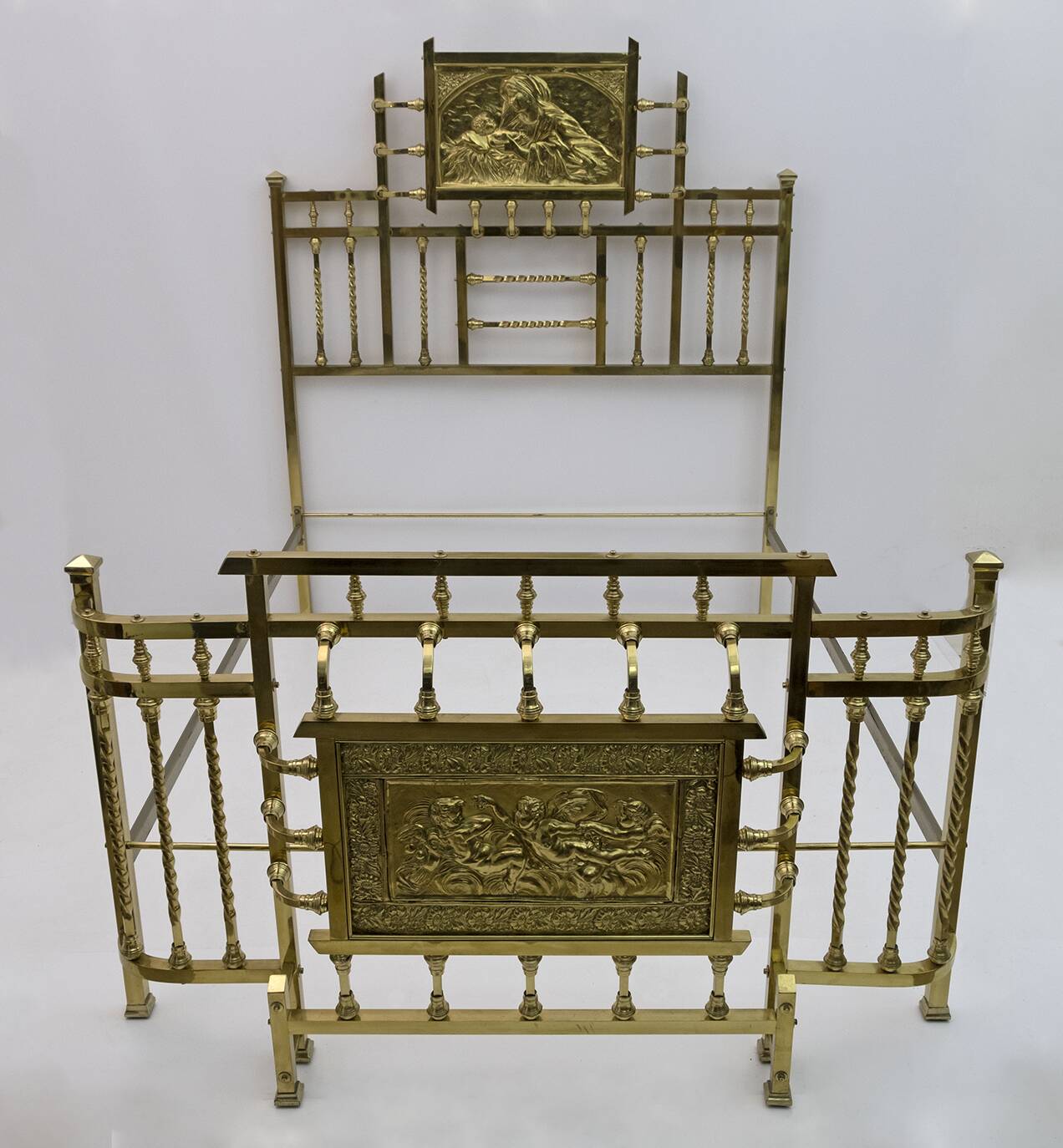 Lit double Art nouveau en laiton italien, début des années 1900