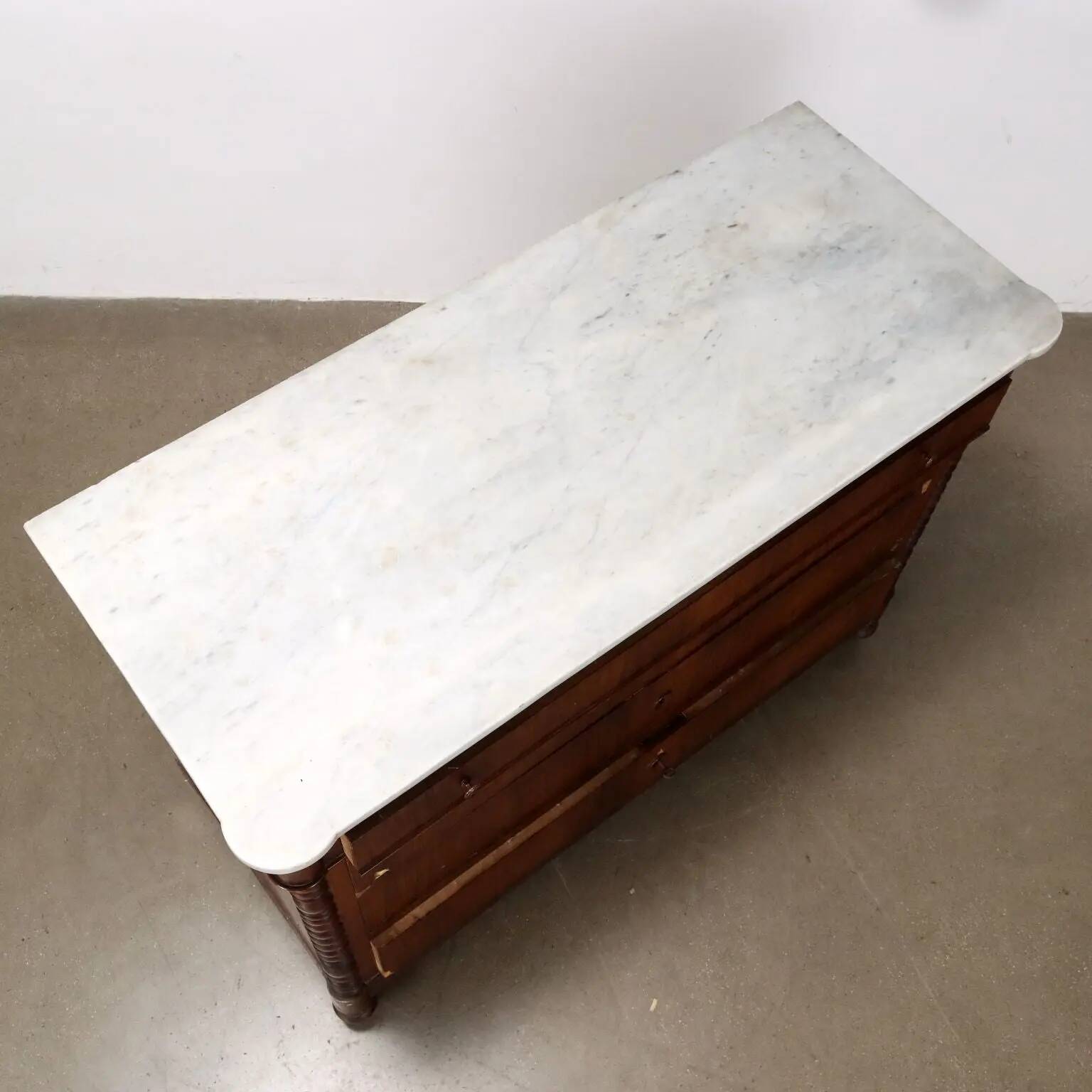 Commode ancienne Louis-Philippe en noyer XIXe siècle