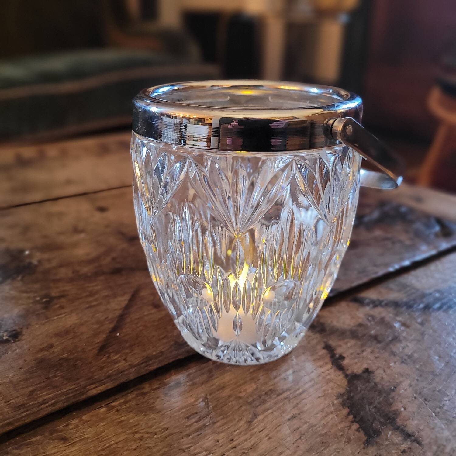 Cut glass ice bucket 50-70's
