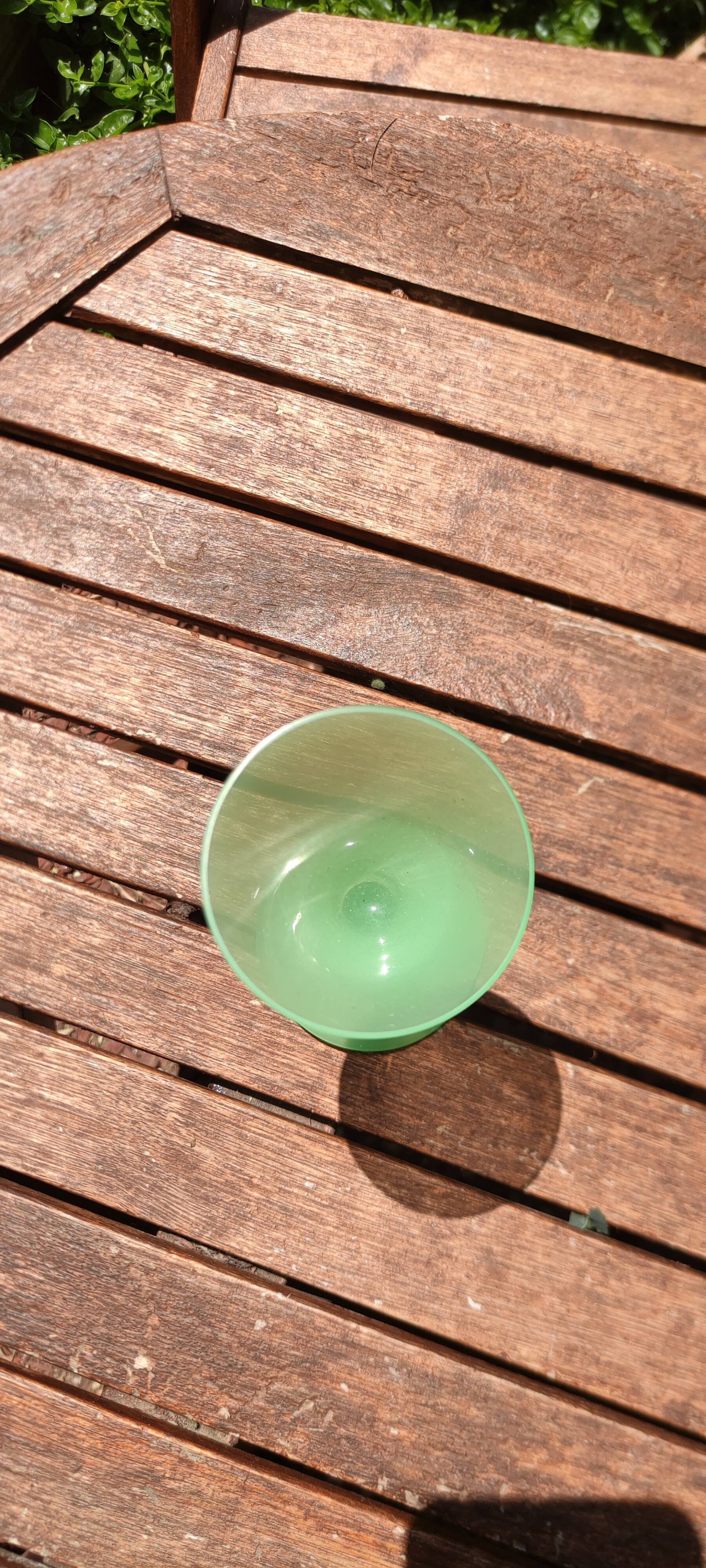 Green standing opaline crystal