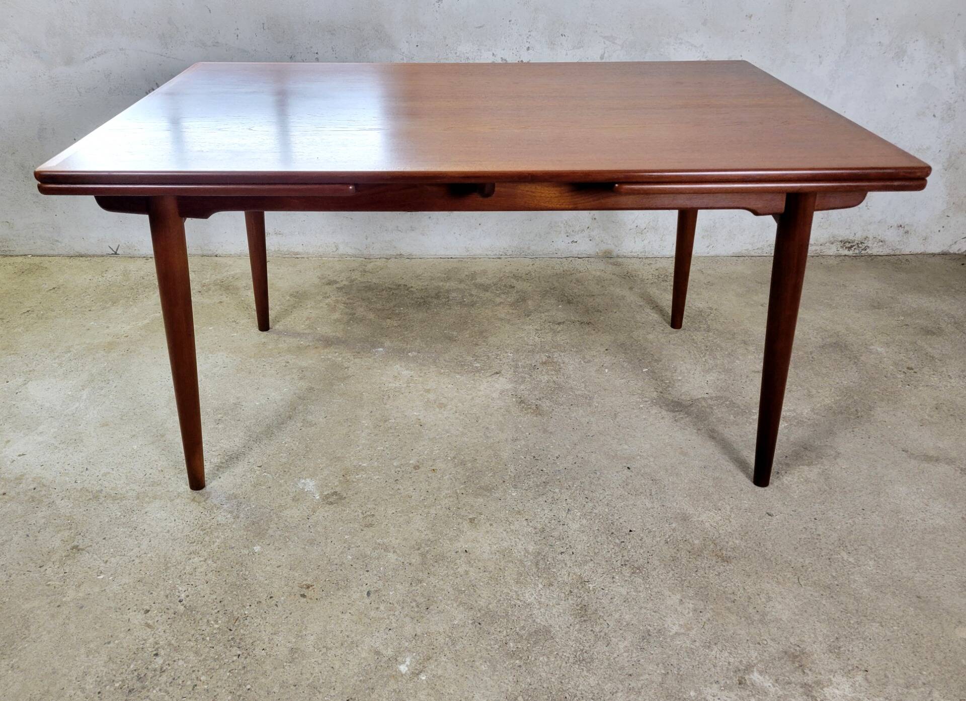 Vintage AT 312 dining table by Hans J. Wegner for Andreas Tuck