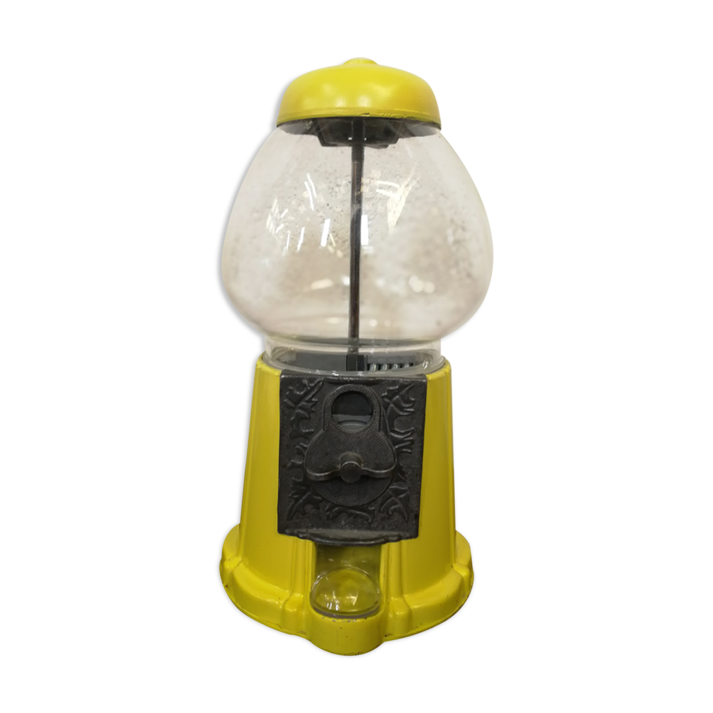 Former darmon candy dispenser