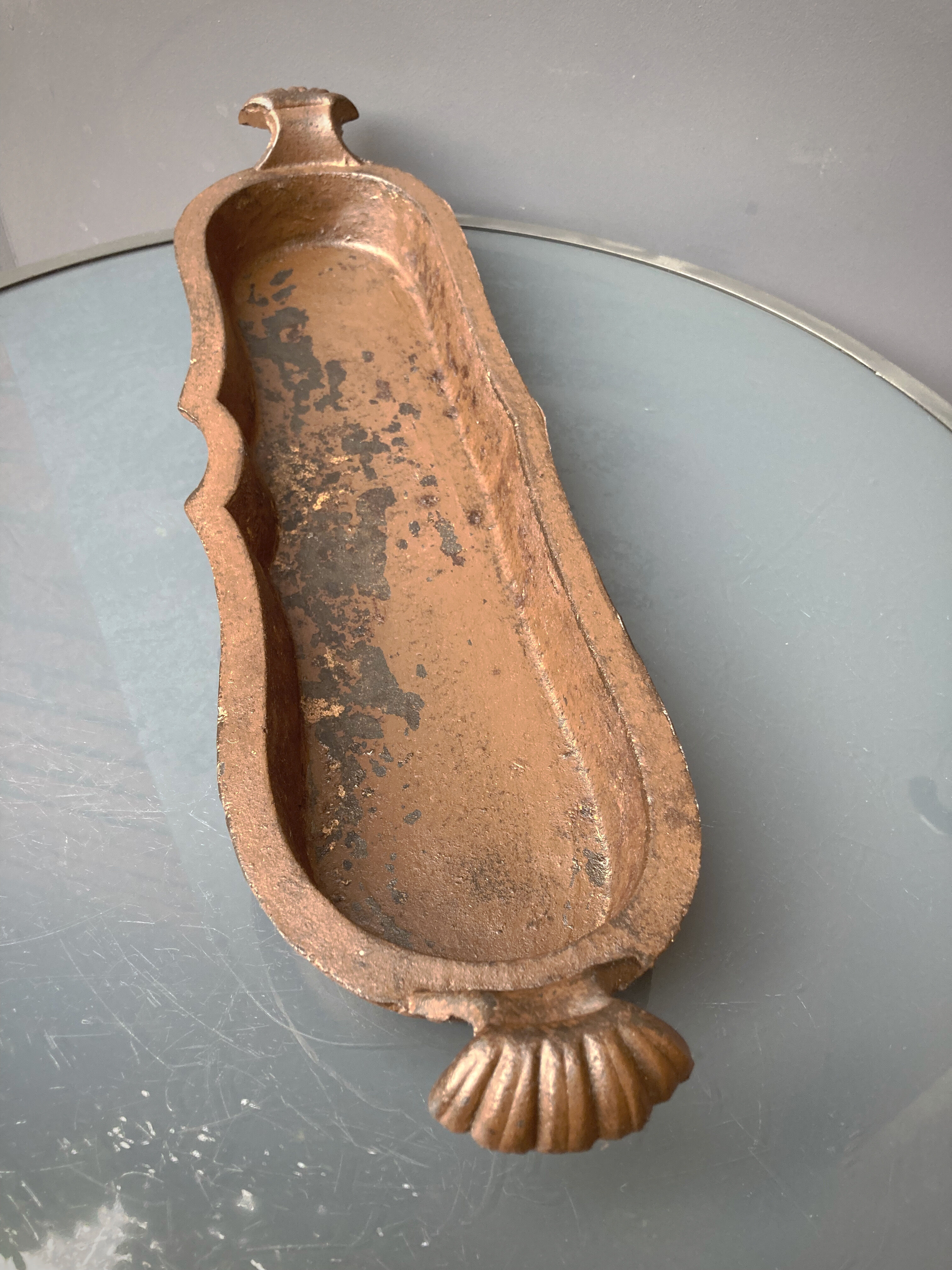 Art Nouvelles cast iron umbrella holder