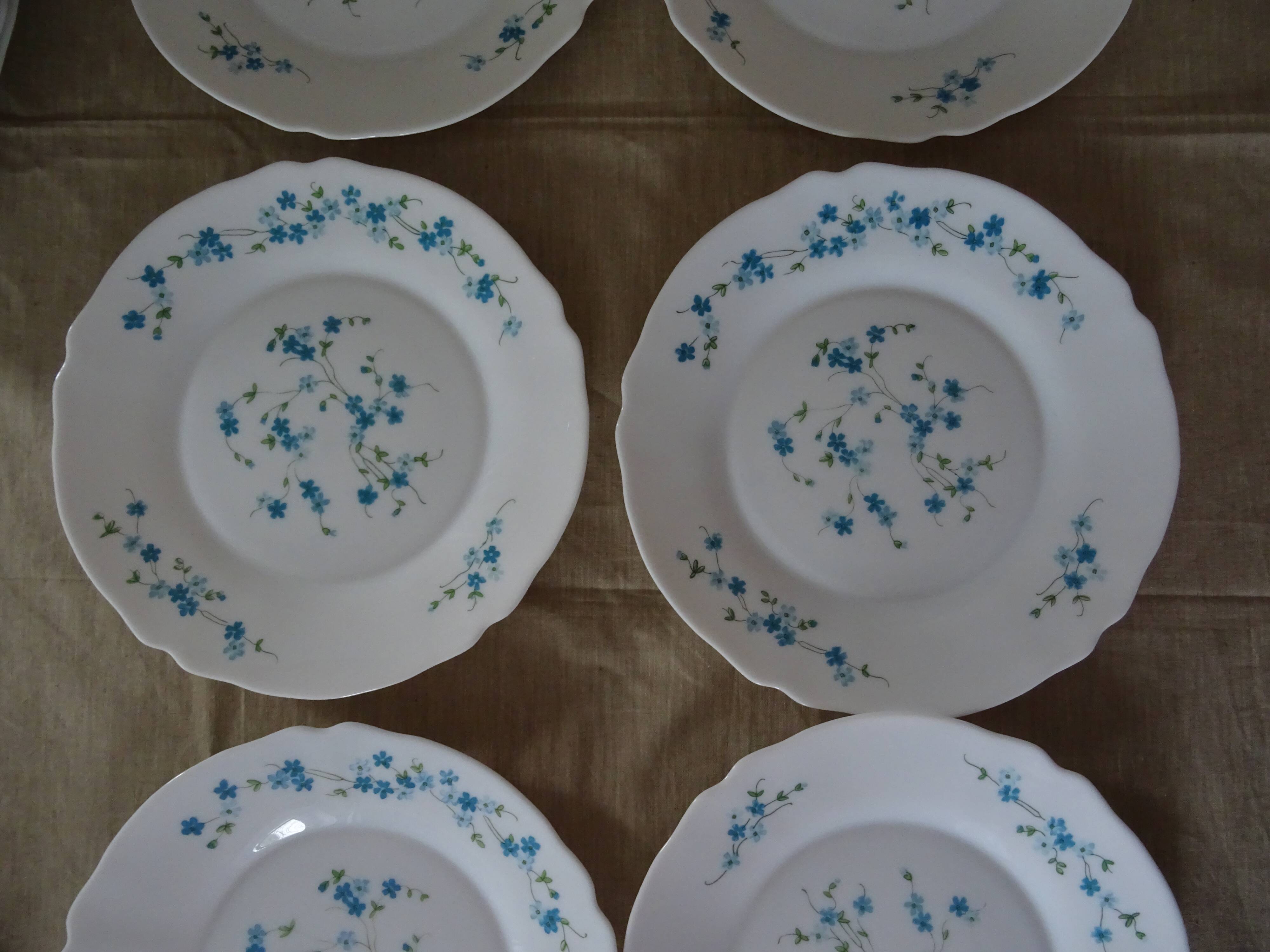 18 Plates Flat Desserts Hollow VERONICA BLUE FLOWERS Arcopal forget-me-not Lot EJ