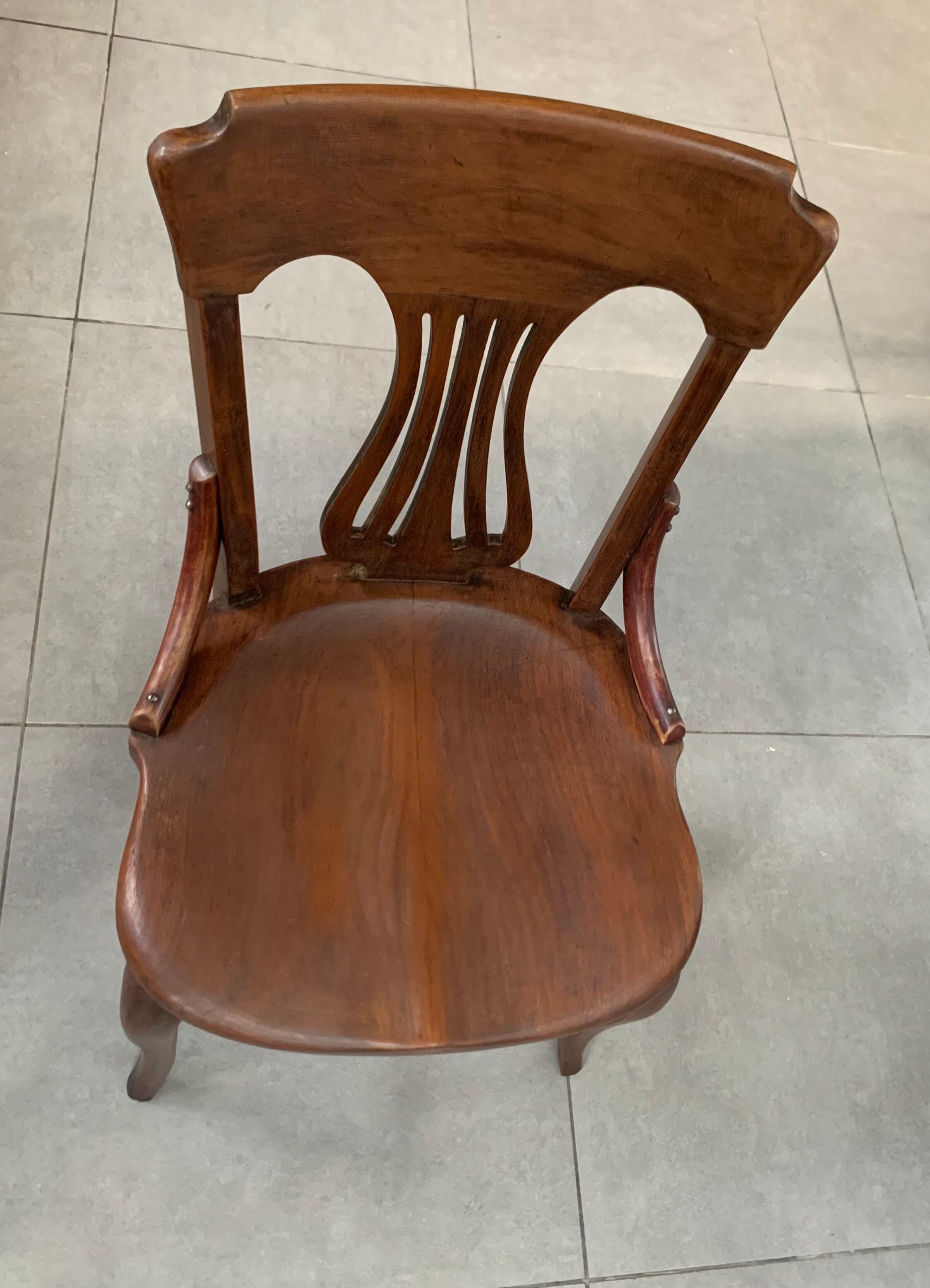 So-called "American" 1930s chair