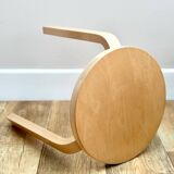 Tabouret Alvar Aalto 60 en contreplaqué de bouleau par Artek