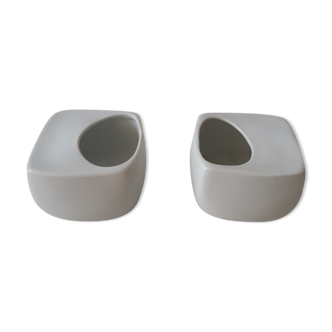 Set of 2 porcelain ashtrays