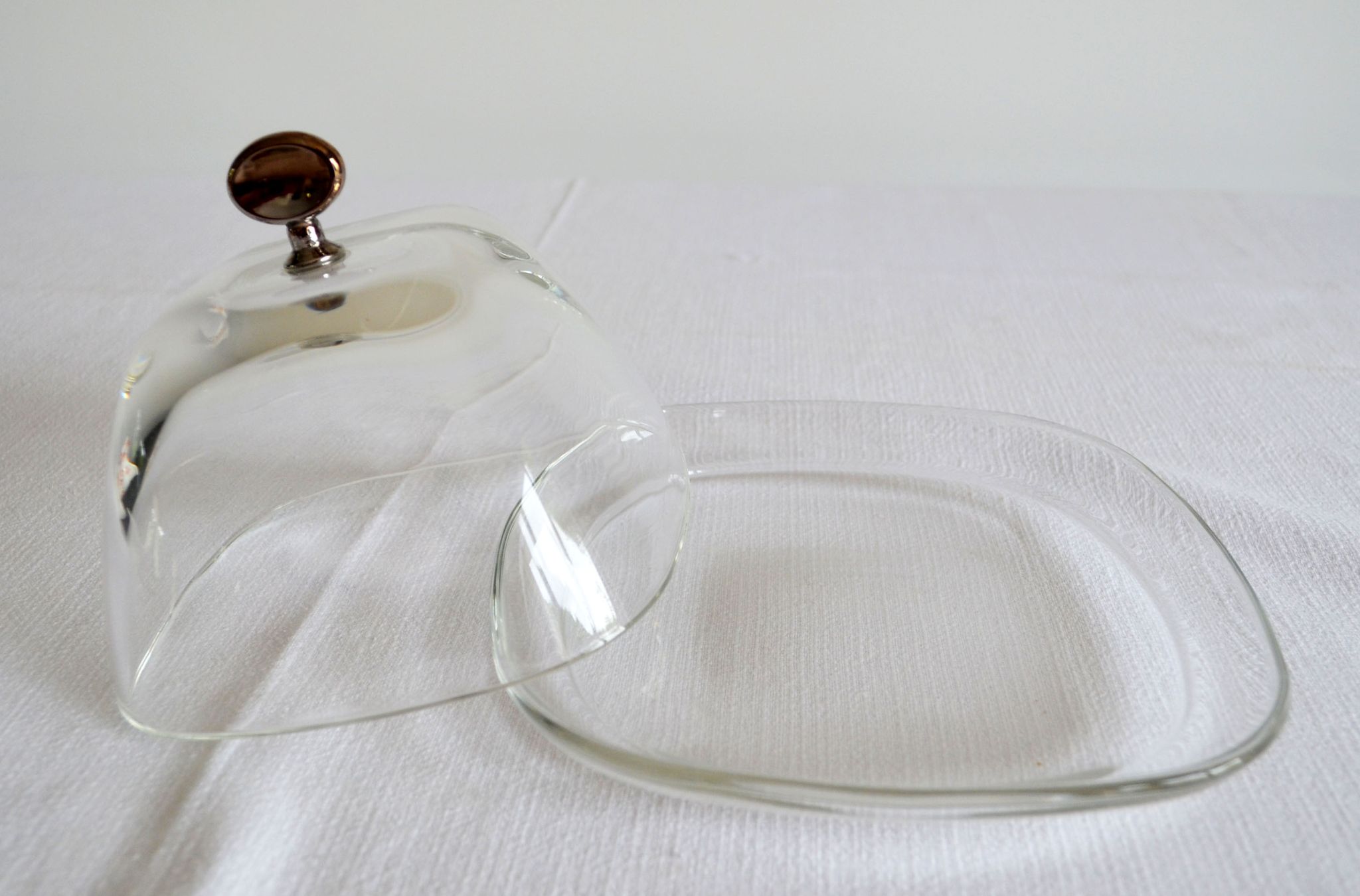 Bell and contemporary glass plate