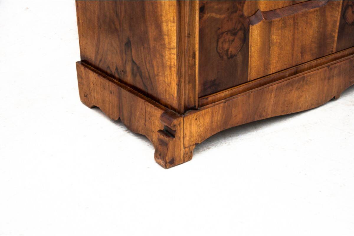 Library - antique display case, Northern Europe, around 1890.