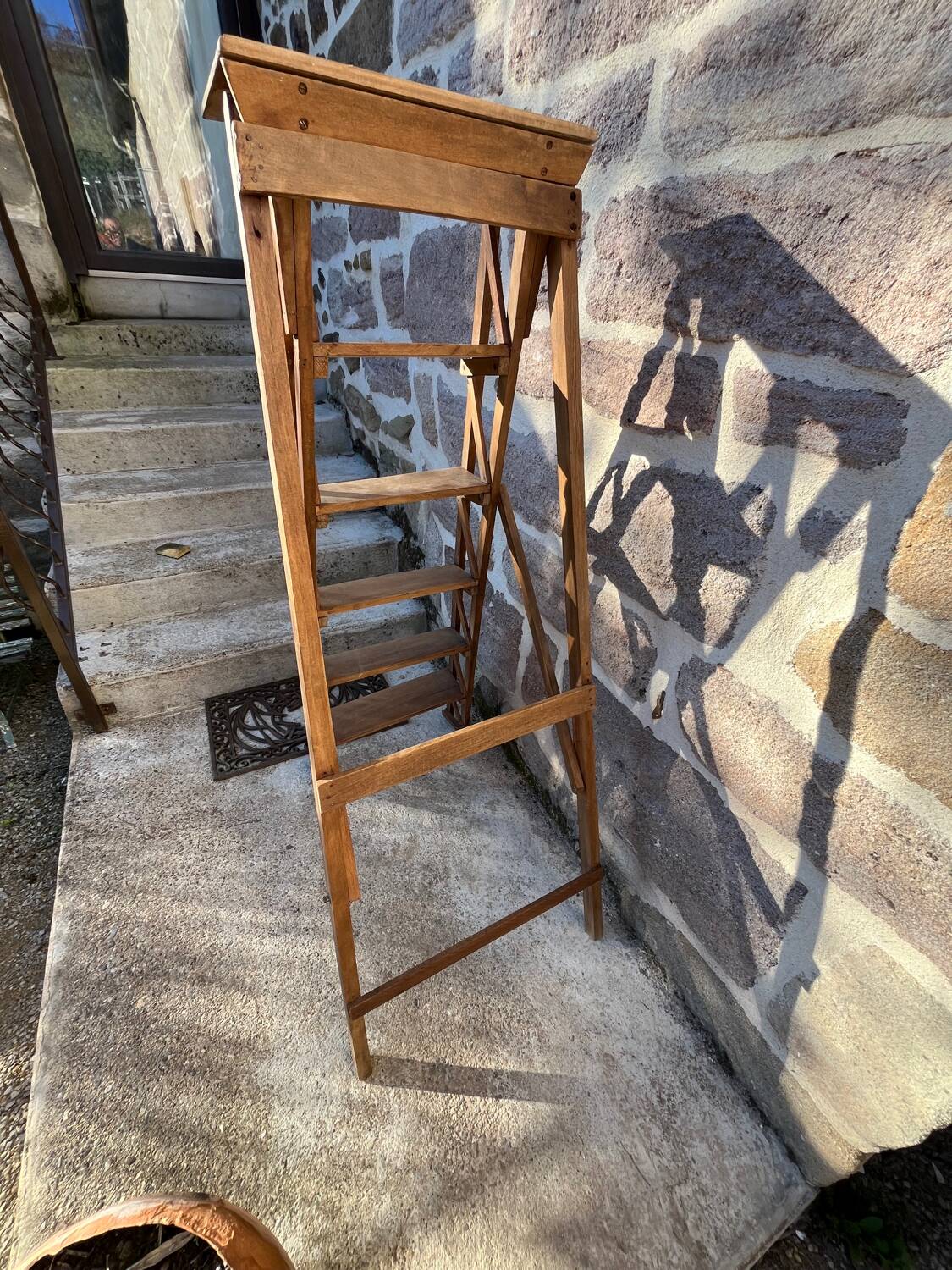 Painter's stepladder